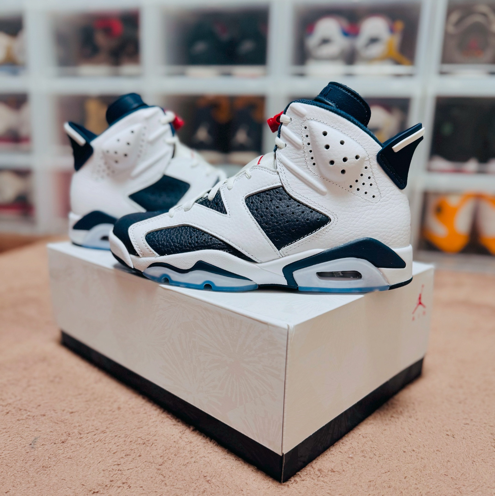 Jordan 6 Retro White and Midnight Navy 착용 스타일