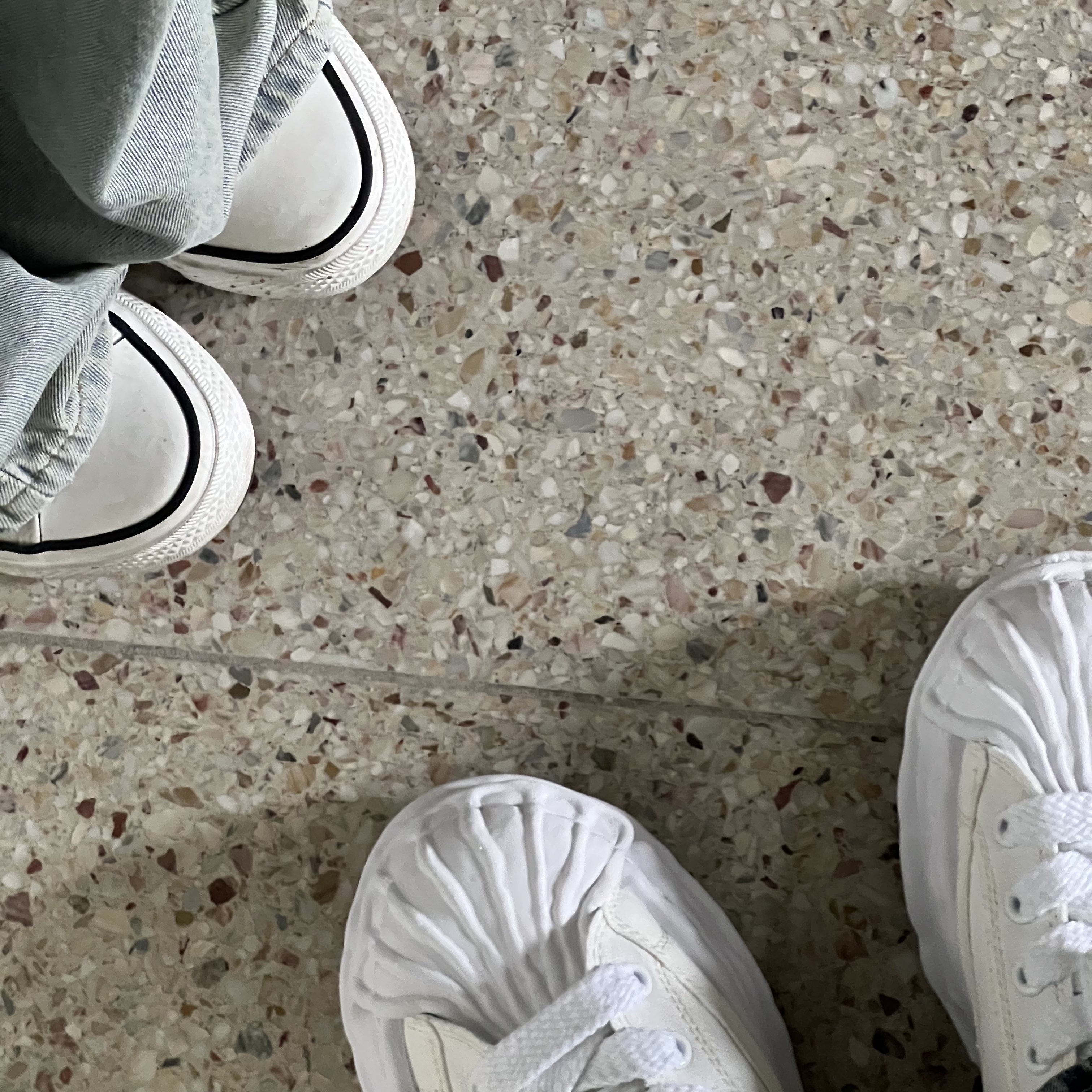 Maison Mihara Yasuhiro Blakey OG Sole Canvas Low-top Sneakers White 착용 스타일