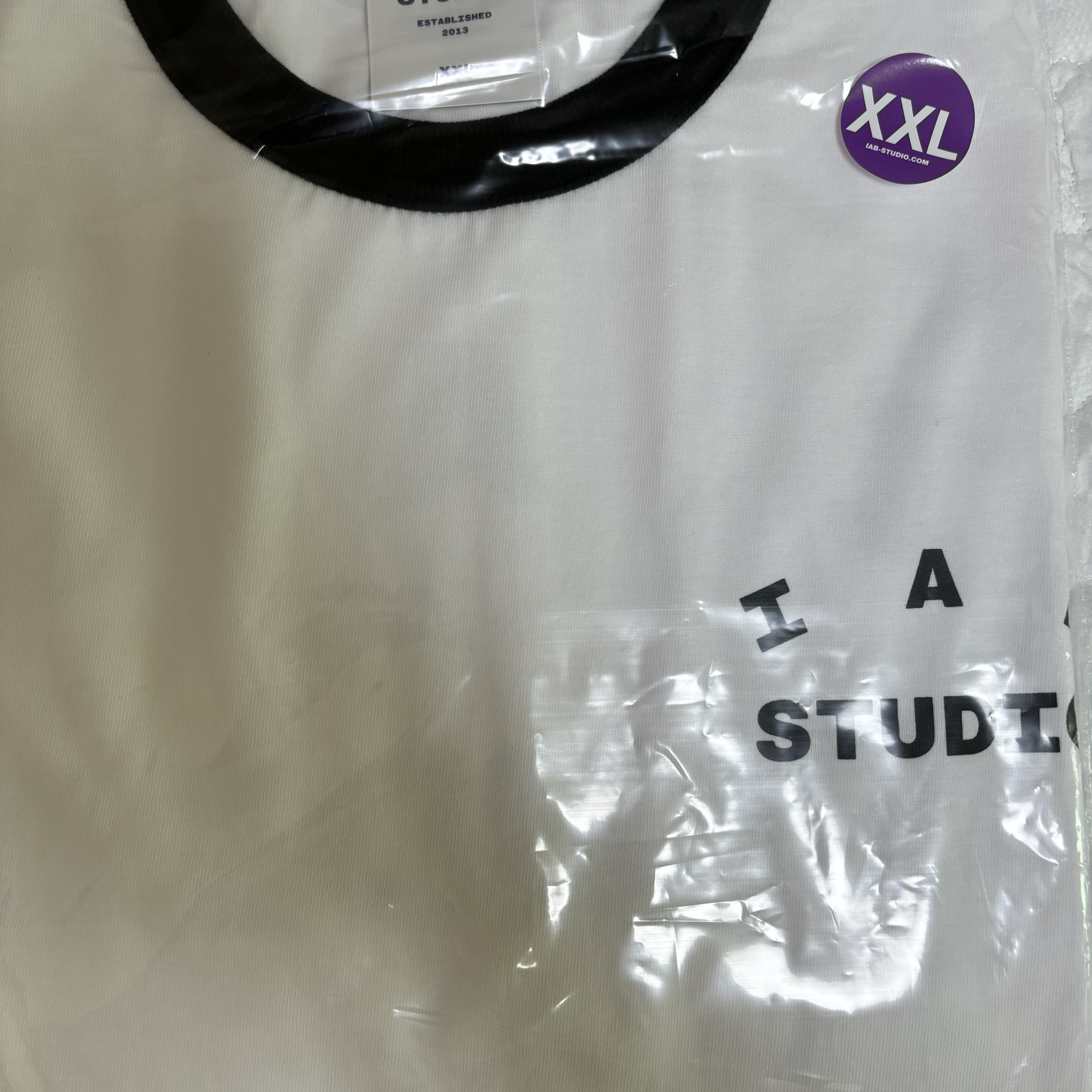 IAB Studio Established T-Shirt White Black 착용 스타일