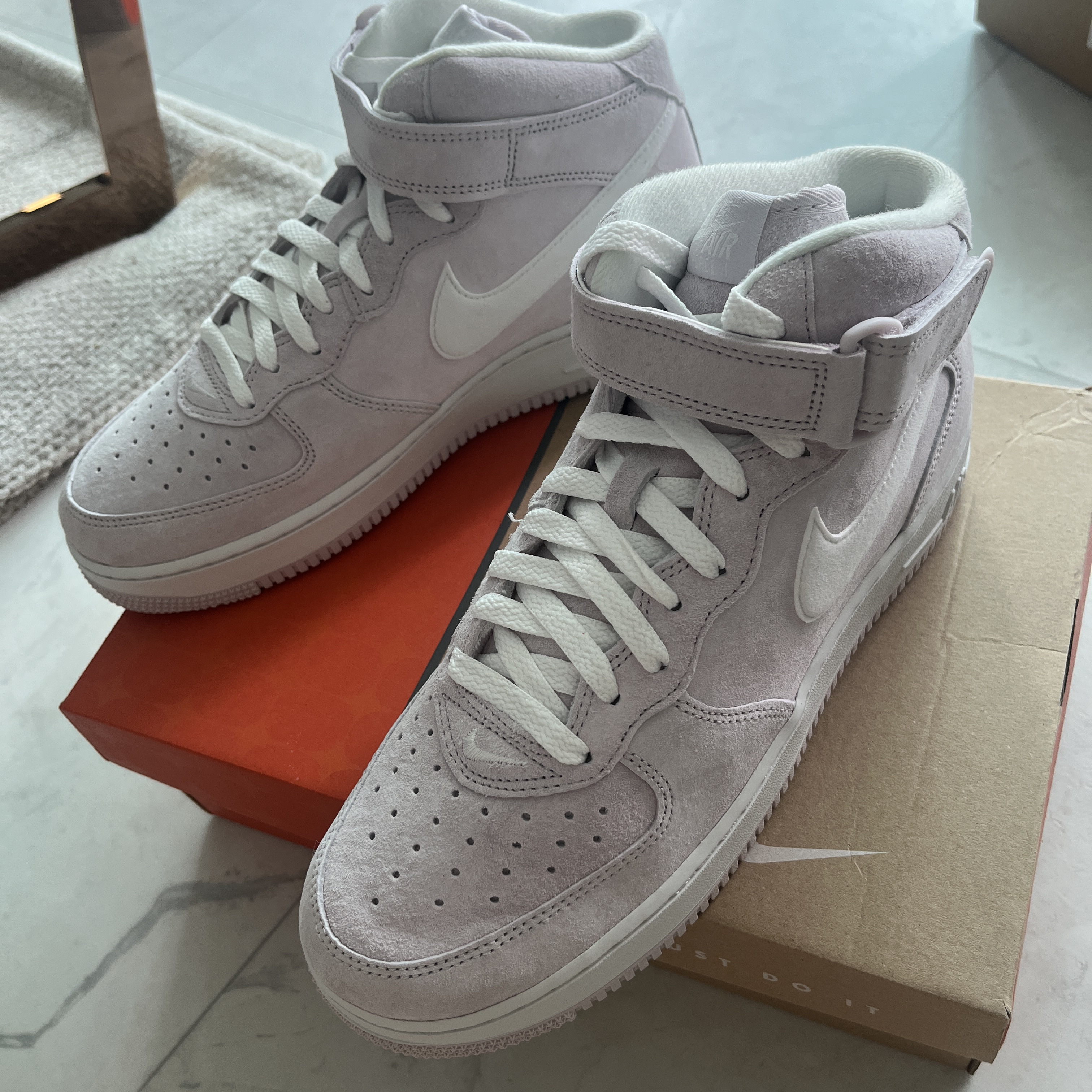Nike Air Force 1 Mid '07 QS Venice 착용 스타일
