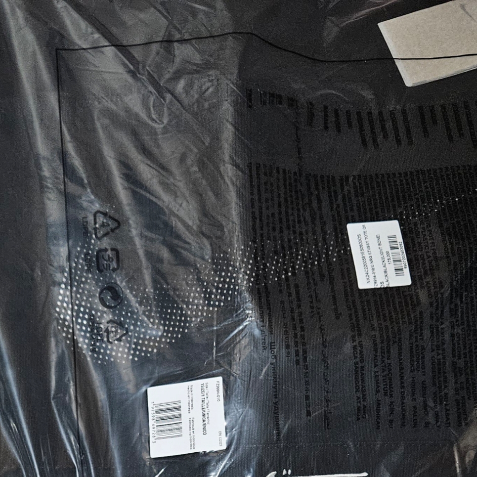Nike x Stussy Tote Bag Black 착용 스타일