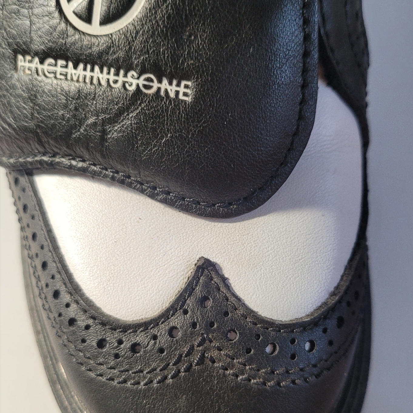 Nike x Peaceminusone Kwondo1 Black and White 착용 스타일
