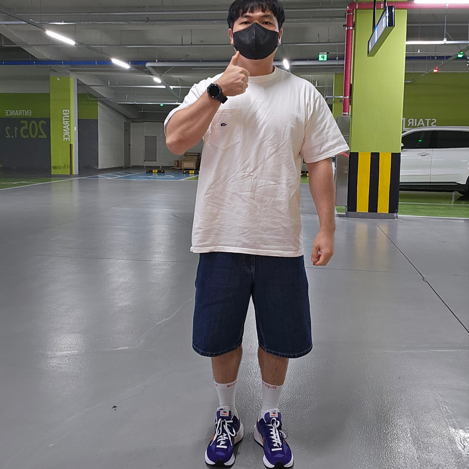 The North Face Purple Label 7 oz. Pocket T-Shirt Off White Purple, Supreme x Nike Denim Short Indigo - 24SS 착용 스타일 - 1