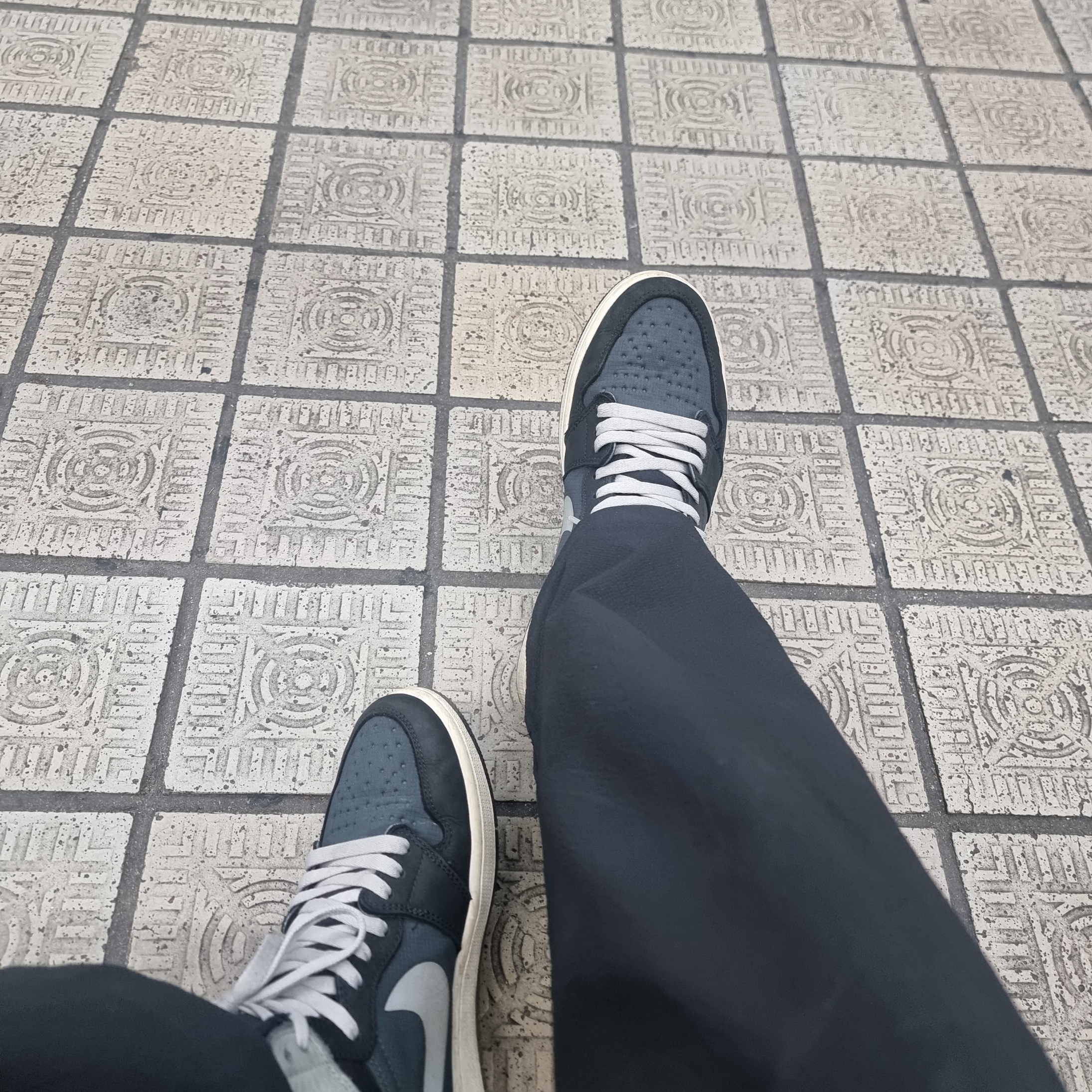 Jordan 1 Element Gore-Tex Particle Grey 착용 스타일