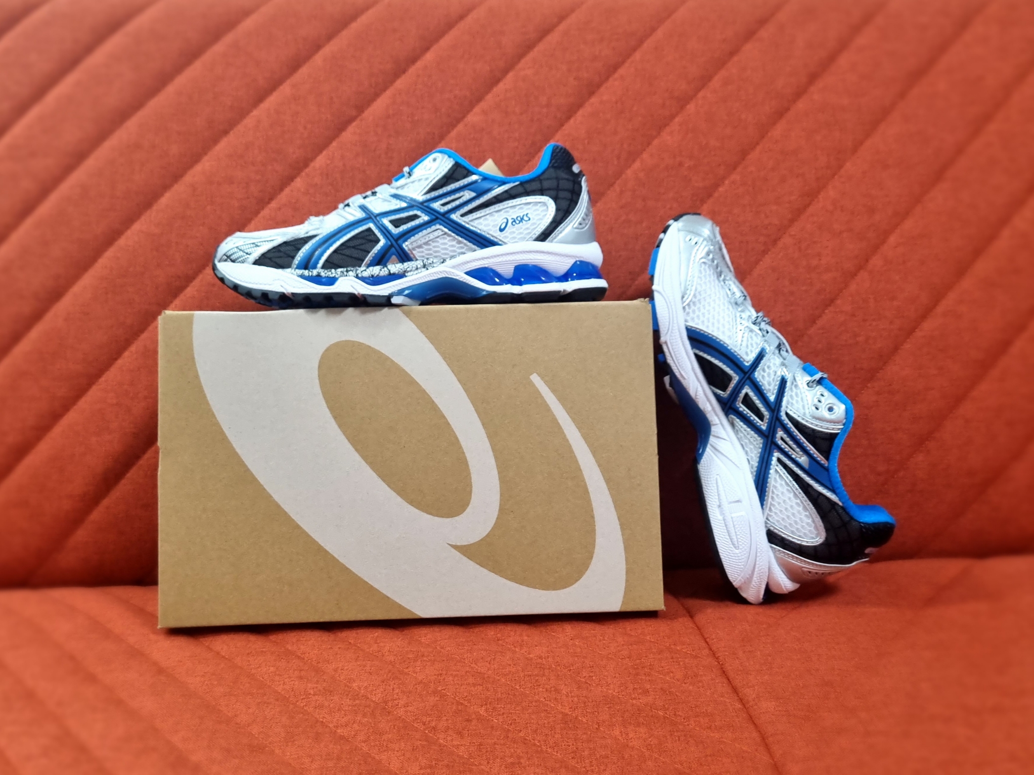 Asics Gel-Nimbus 10.1 White Directoire Blue 착용 스타일