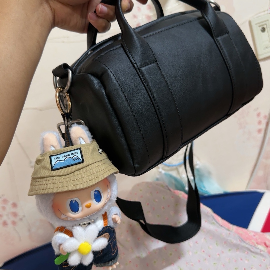 Pop Mart Fall In Wild Labubu Series Toy Keyring 착용 스타일 - 2
