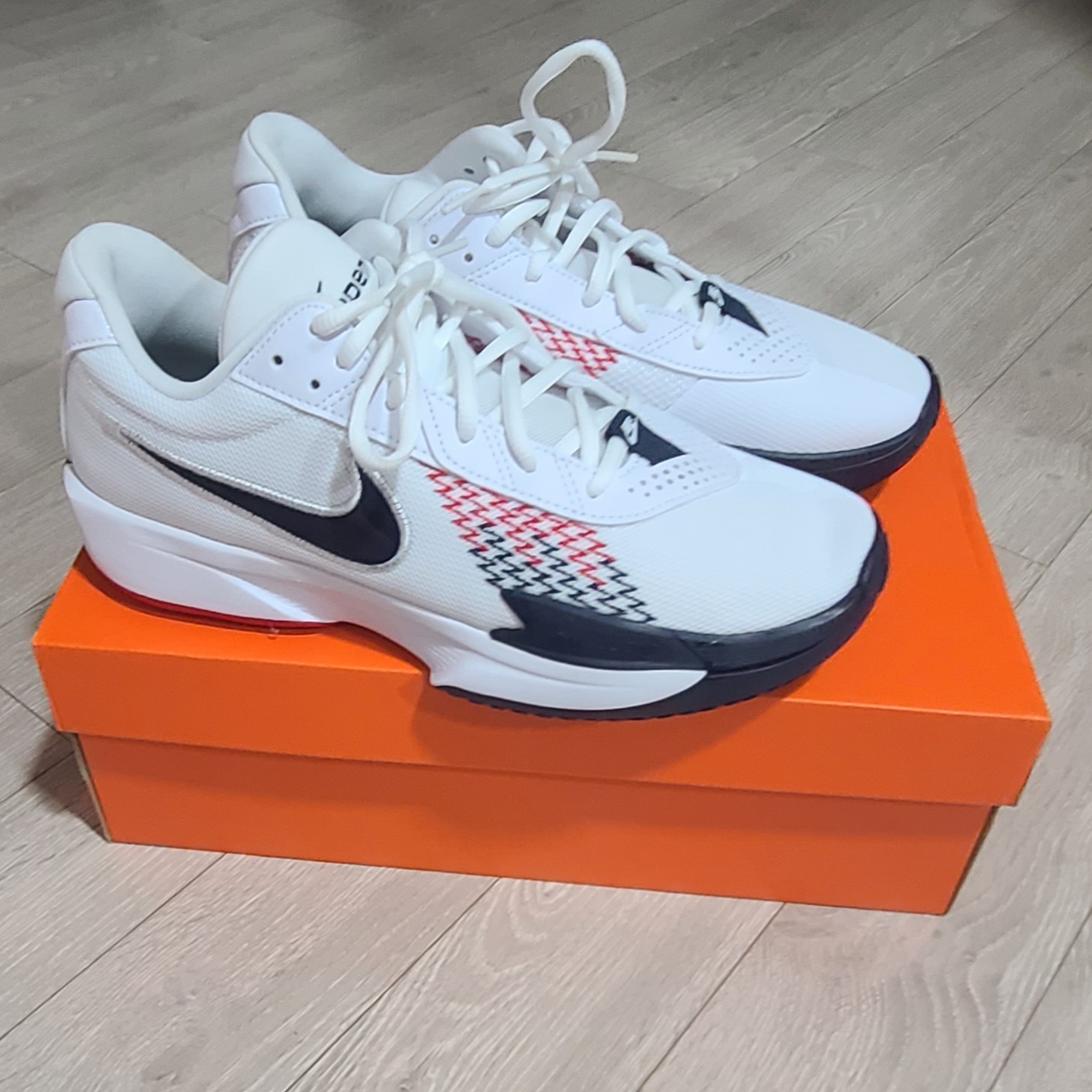 Nike Air Zoom G.T. Cut Academy EP White 착용 스타일