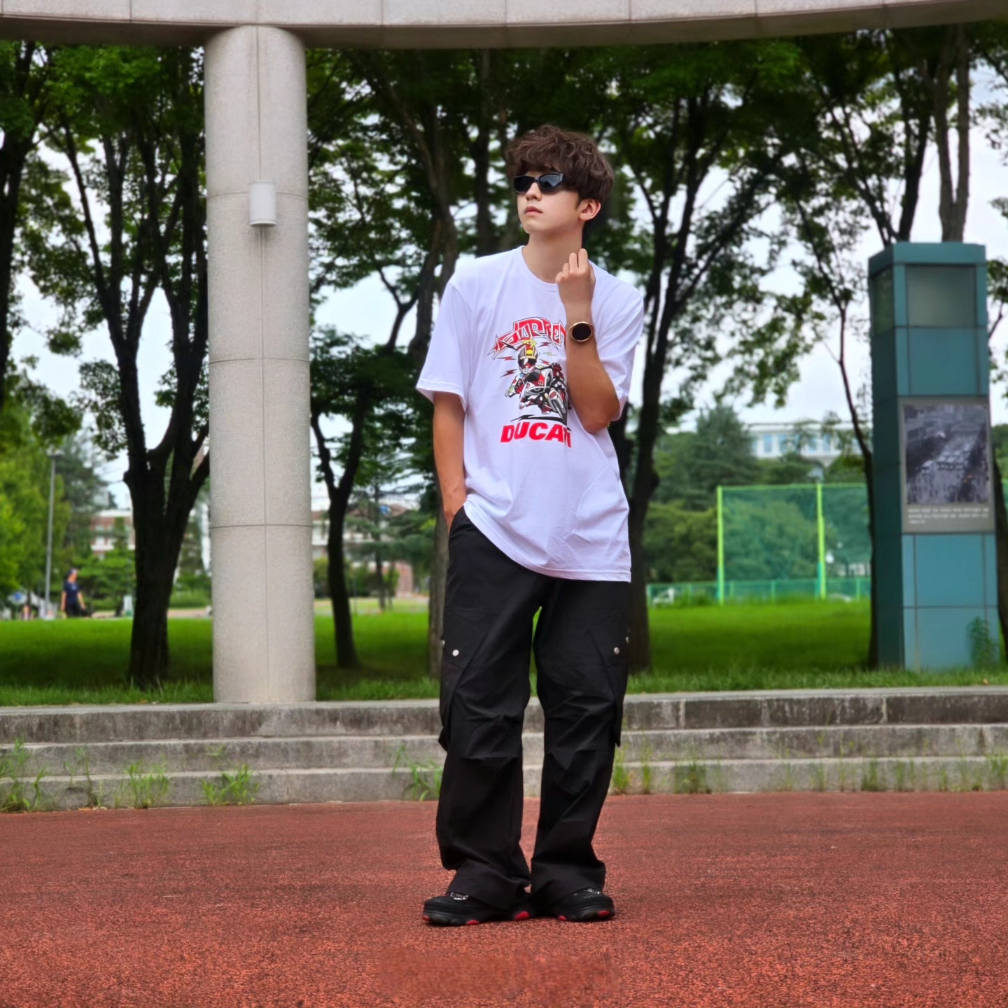 Supreme x Ducati Bike T-Shirt White - 24SS, Samsung Galaxy Watch6 44mm LTE Silver (Korean Ver.) 착용 스타일 - 6