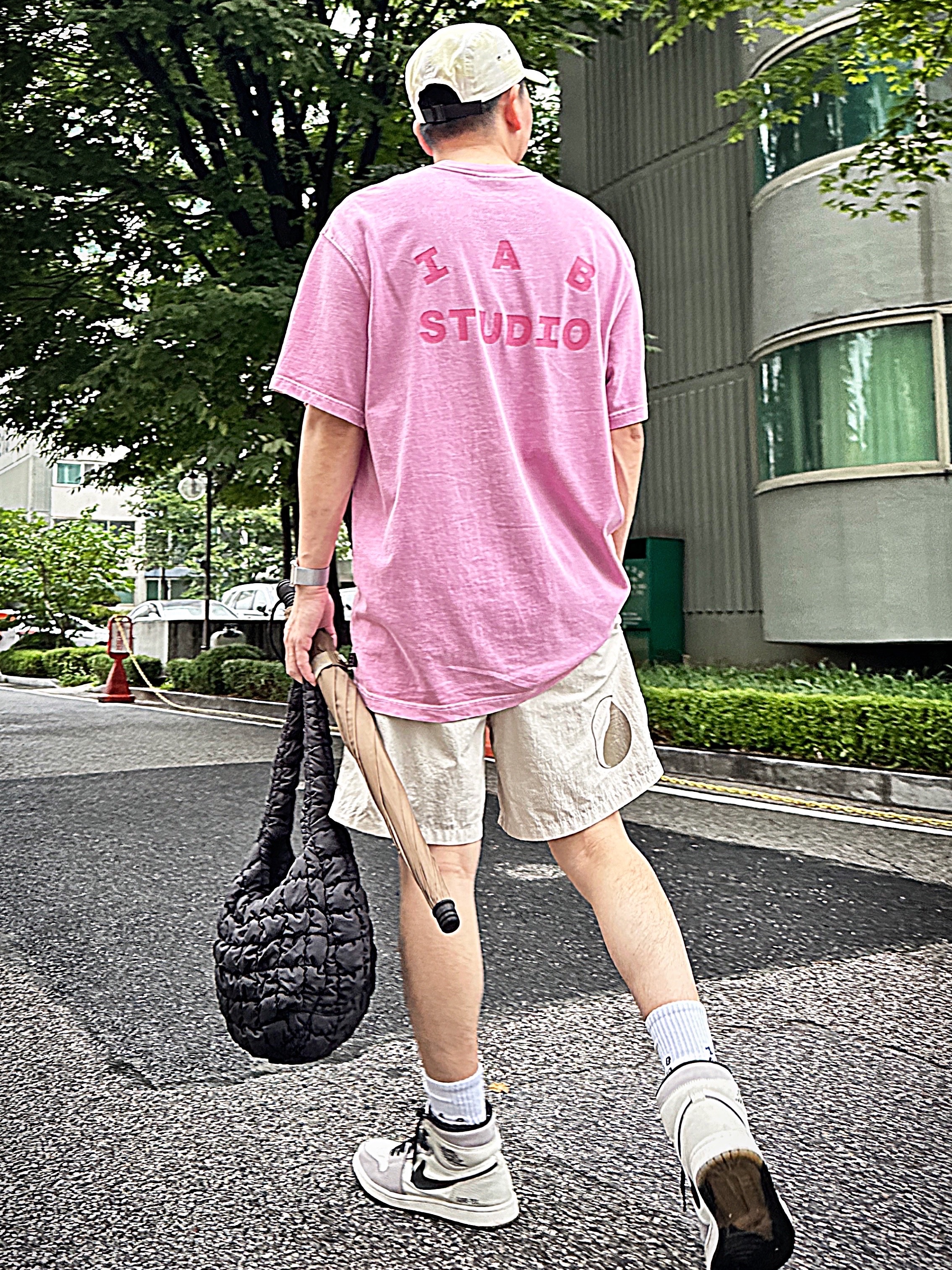 Supreme x Stone Island Reactive Ice Camo Ripstop Camp Cap Tan - 22SS, IAB Studio Pigment T-Shirt Magenta 착용 스타일