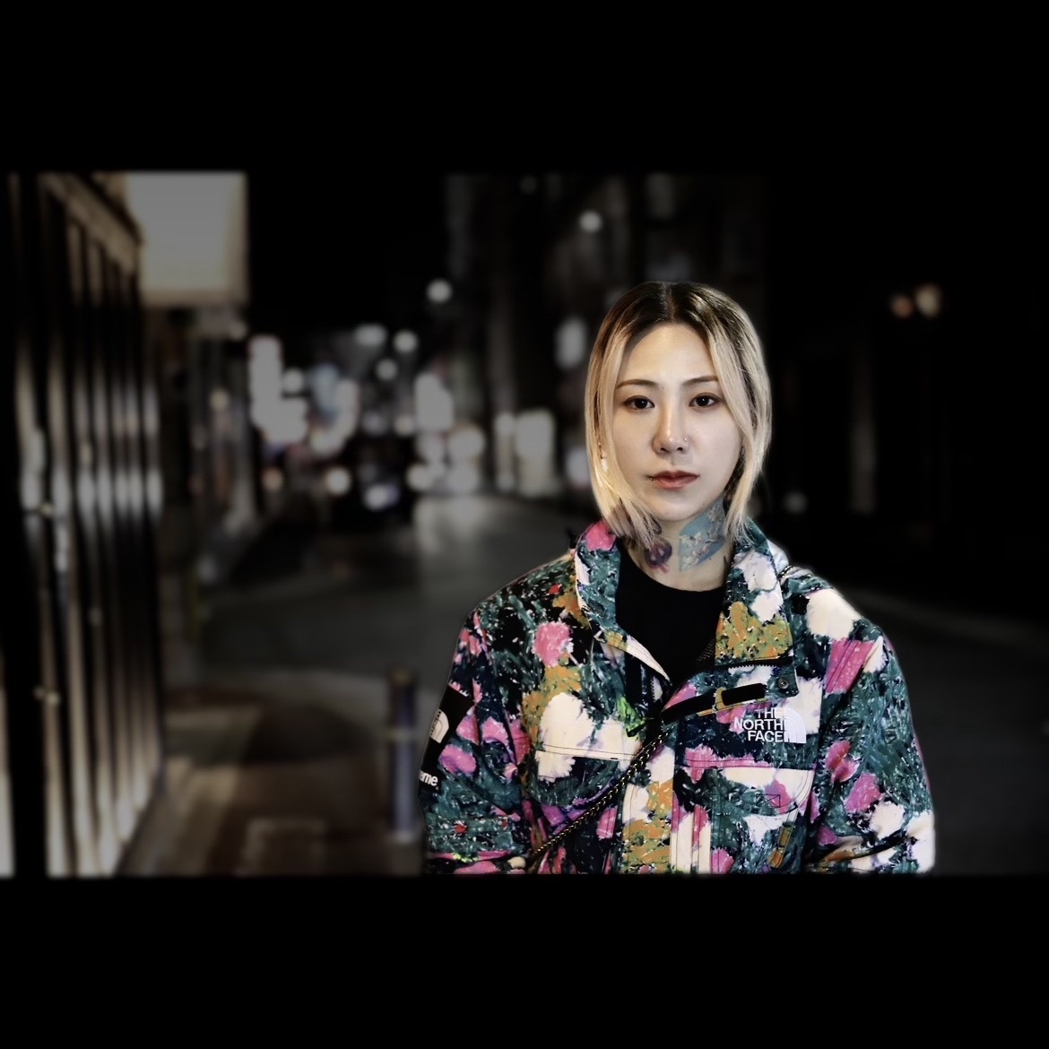 Supreme x The North Face Trekking Convertible Jacket Flowers - 22SS 착용 스타일
