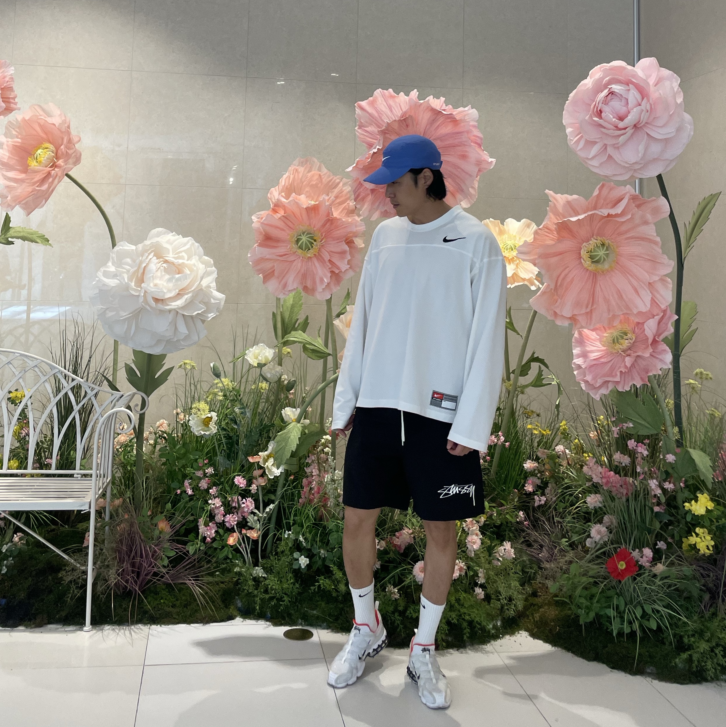 Nike x Stussy Shorts Black (FJ9167-010), Nike x Stussy Long Sleeve Top Sail (FJ9164-133) 착용 스타일 - 1