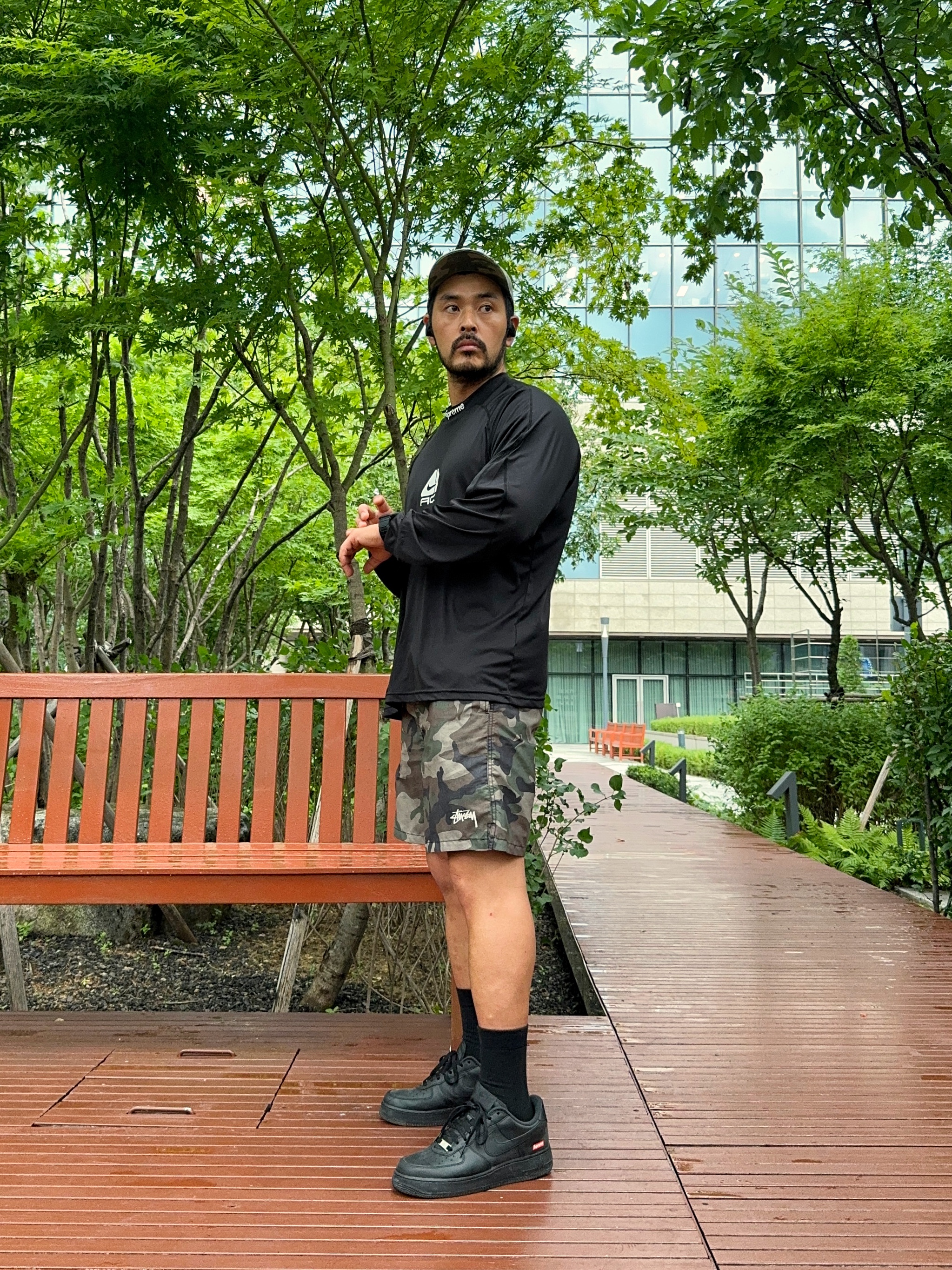 Supreme x Nike ACG Jersey Black - 22FW, Nike x Supreme Air Force 1 Low Black 착용 스타일 - 3