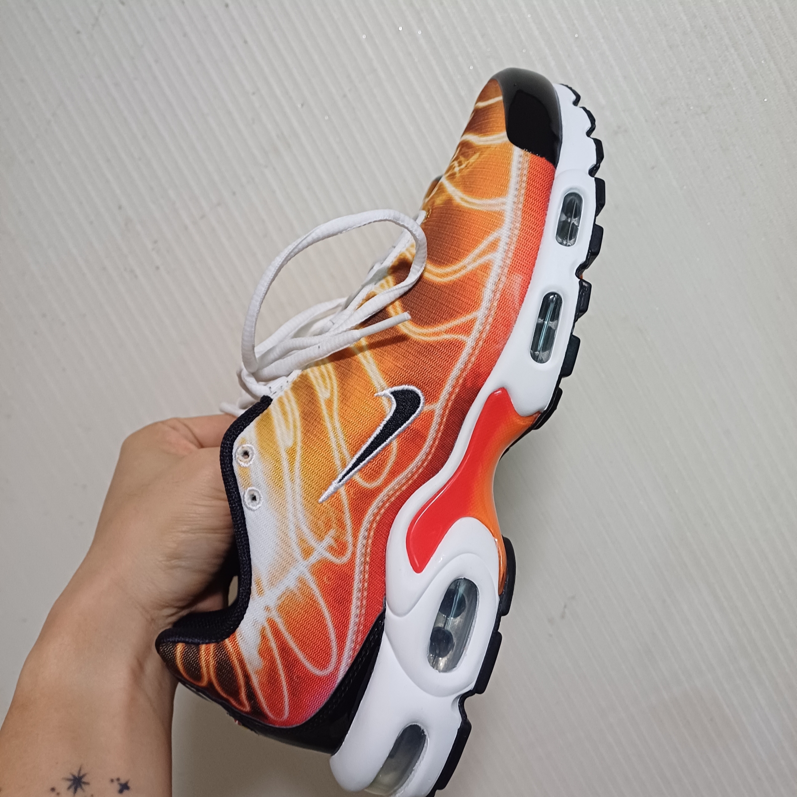 Nike Air Max Plus Light Photography 착용 스타일 - 3