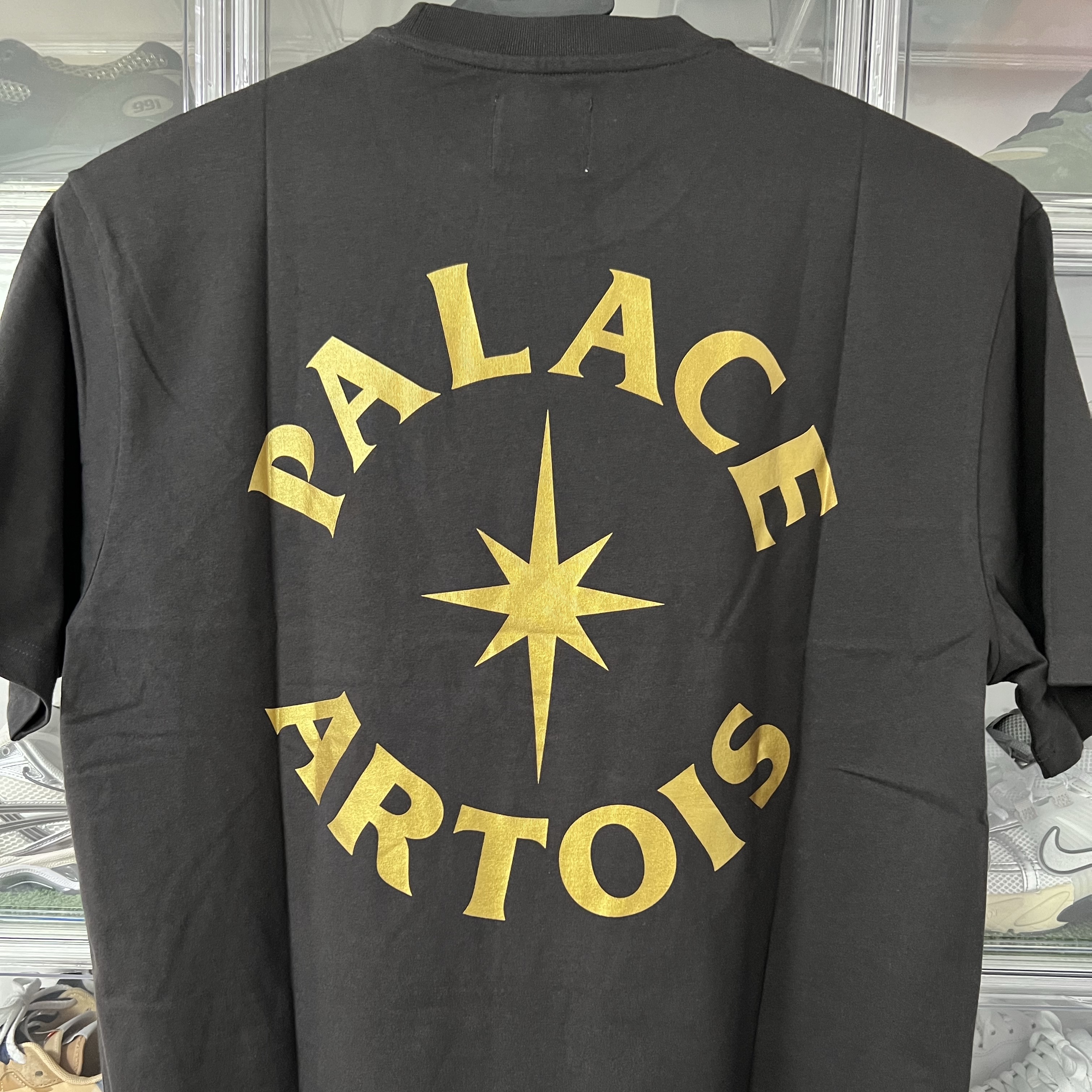 Palace x Stella Artois T-Shirt Black - 24SS 착용 스타일