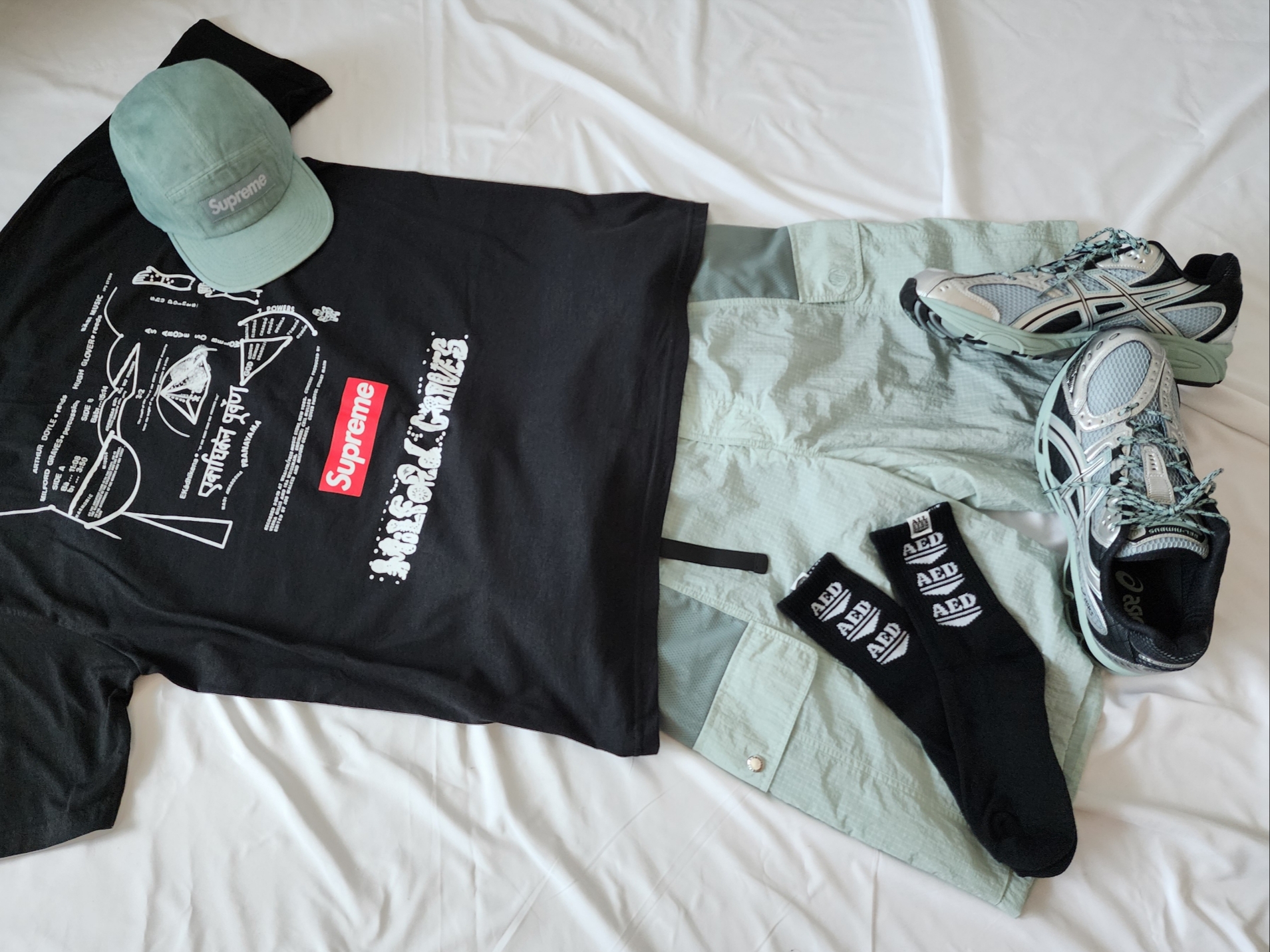 Supreme Yashica MF-1 Camera Red - 21SS, Marshall Major IV Black (Korean Ver.) 착용 스타일 - 2