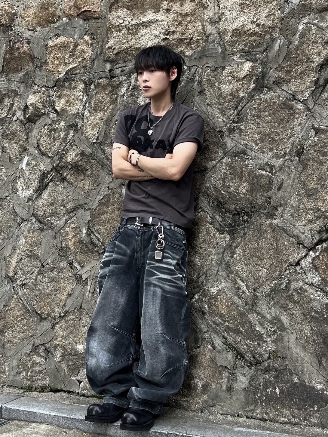 BLR Embossed Wave Washing Wide Denim Pants Blue, Balenciaga Steroid Derby Black 착용 스타일