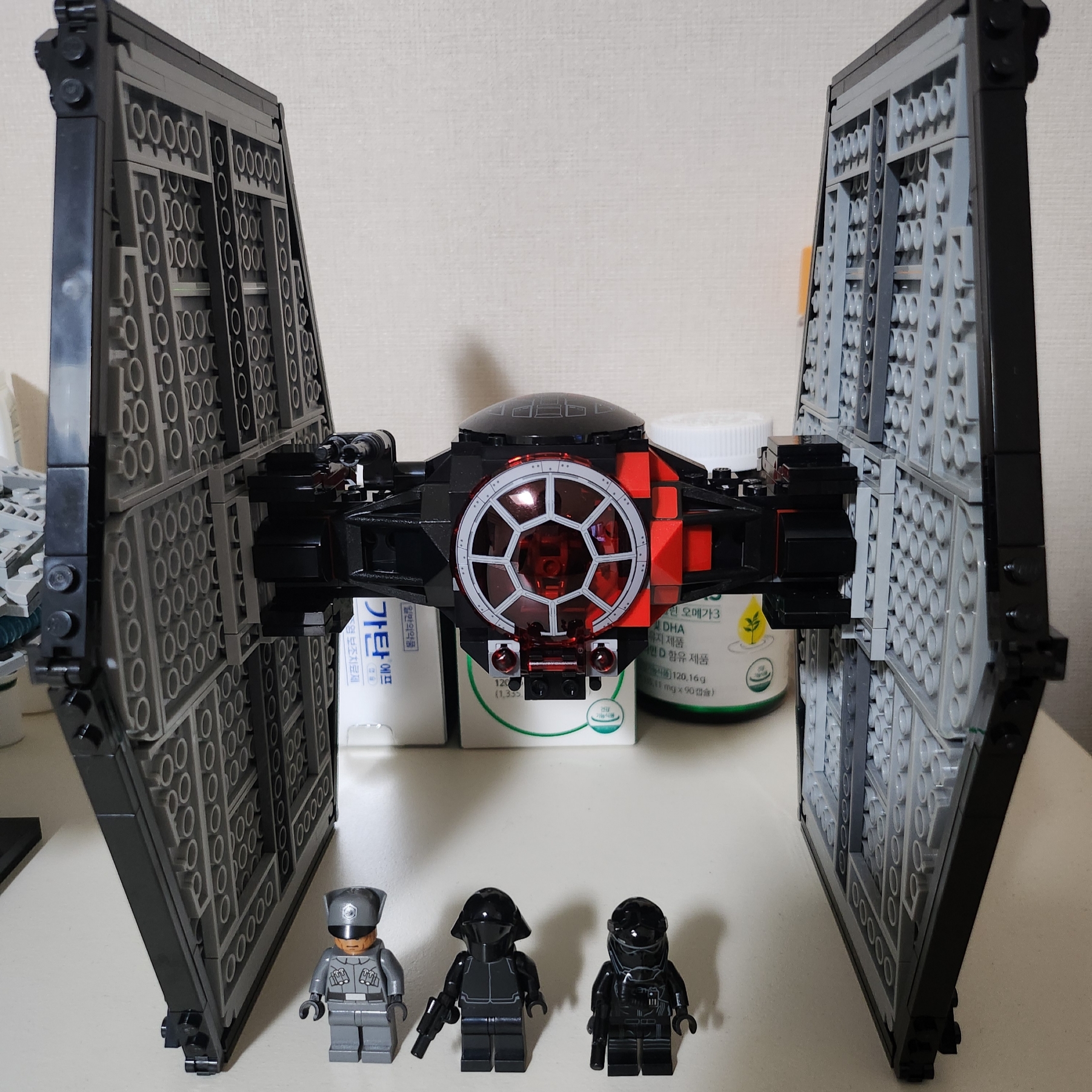 Lego Star Wars First Order Special Forces TIE Fighter 착용 스타일