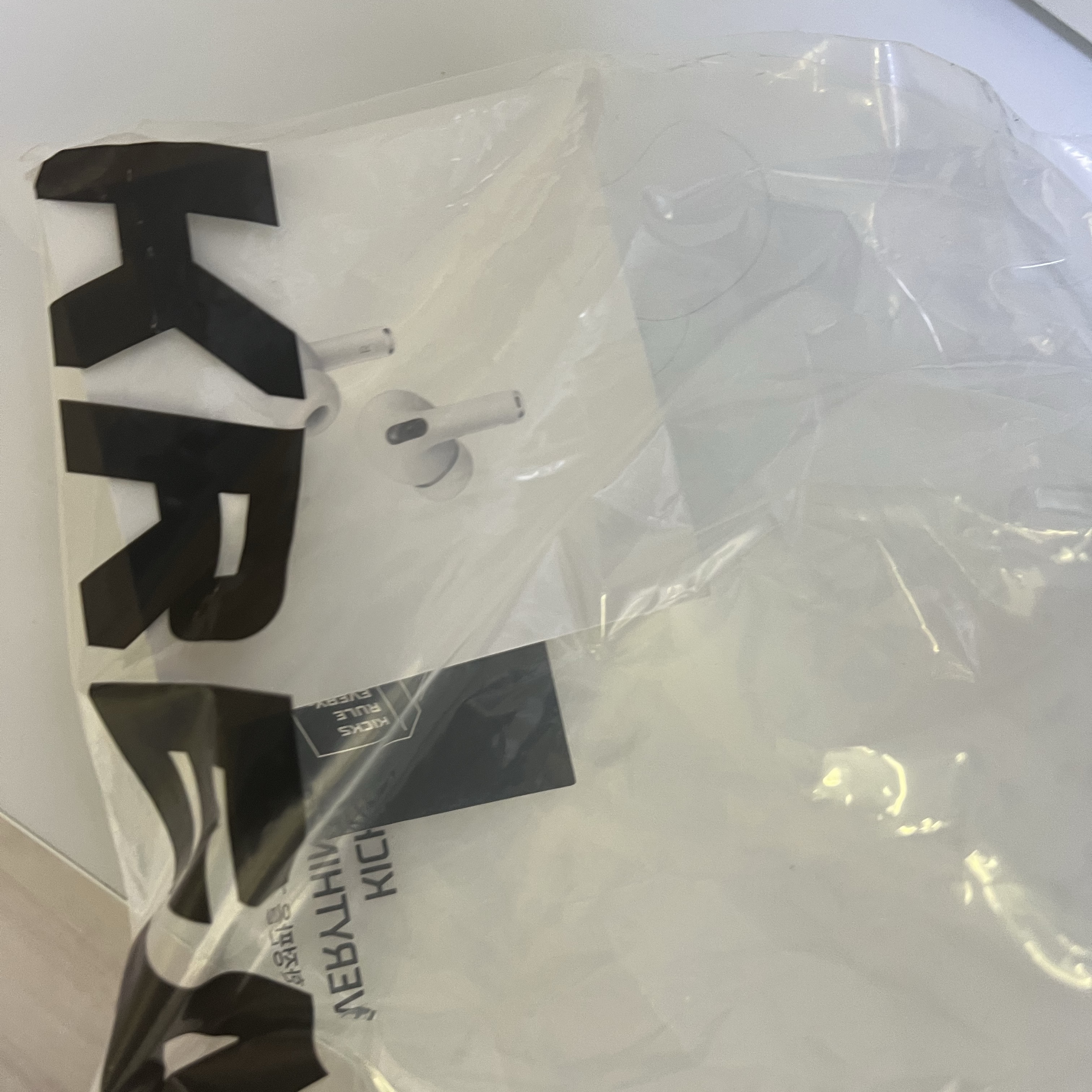 Apple Airpods Pro 2nd Gen with MagSafe Charging Case USB C (Korean Ver.) 착용 스타일