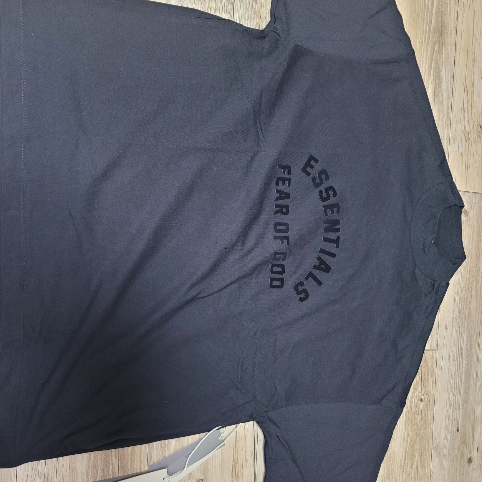 Essentials The Black Collection T-Shirt Black - 23SS 착용 스타일 - 1
