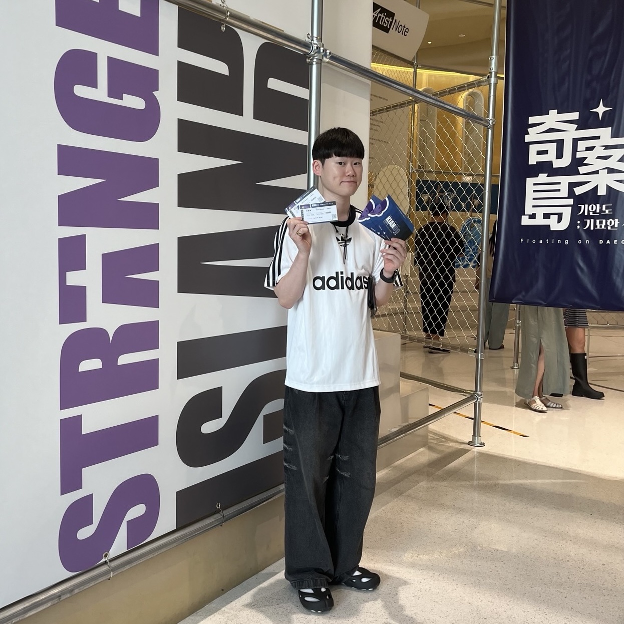 Adidas Adicolor T-Shirt White Black - KR Sizing 착용 스타일 - 3