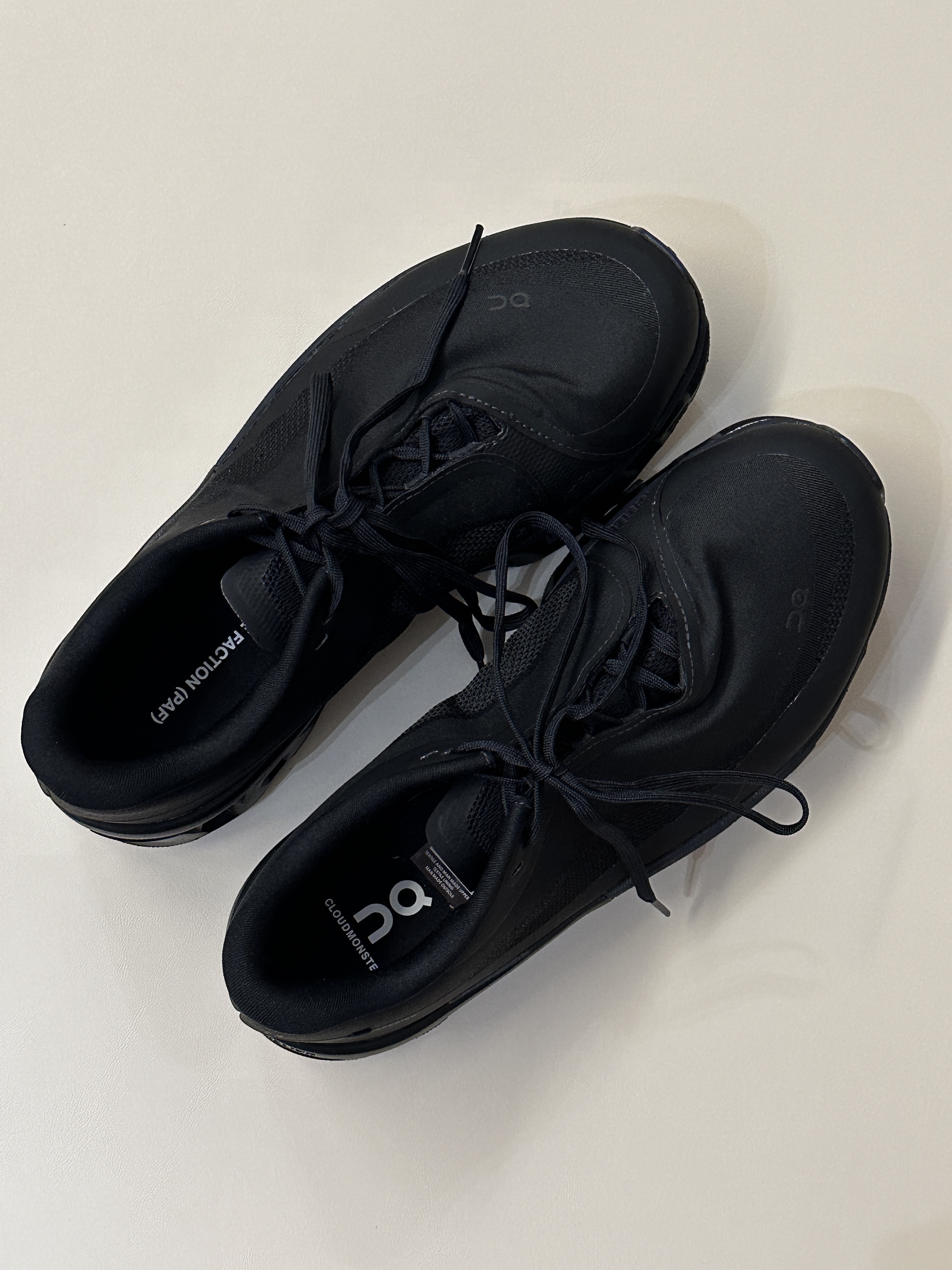 On Running x Post Archive Faction (Paf) Cloudmonster 2 Black Magnet 착용 스타일 - 3