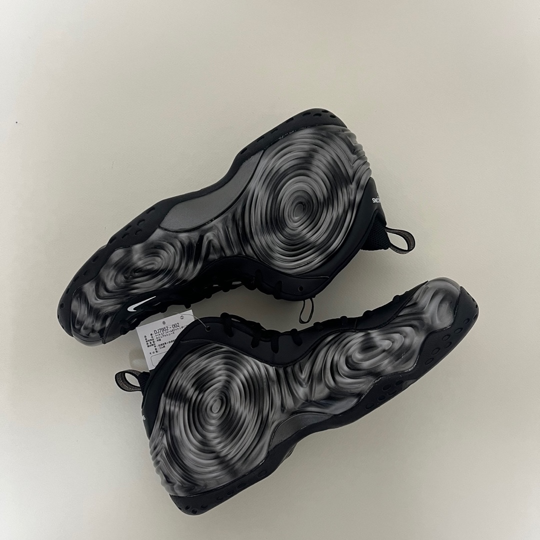 Nike x Comme des Garcons Homme Plus Air Foamposite One SP Black White 착용 스타일 - 3