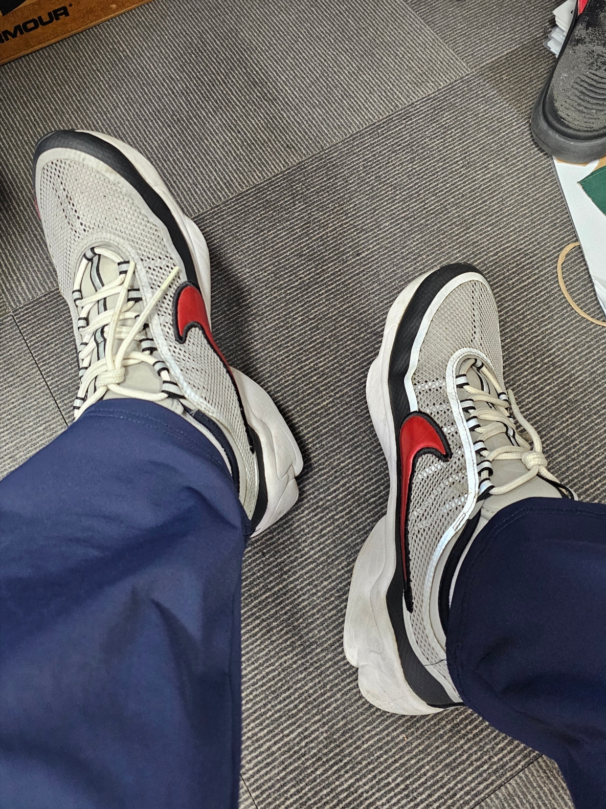 Nike Air Zoom Spiridon Ultra Metallic Silver Desert Red 착용 스타일