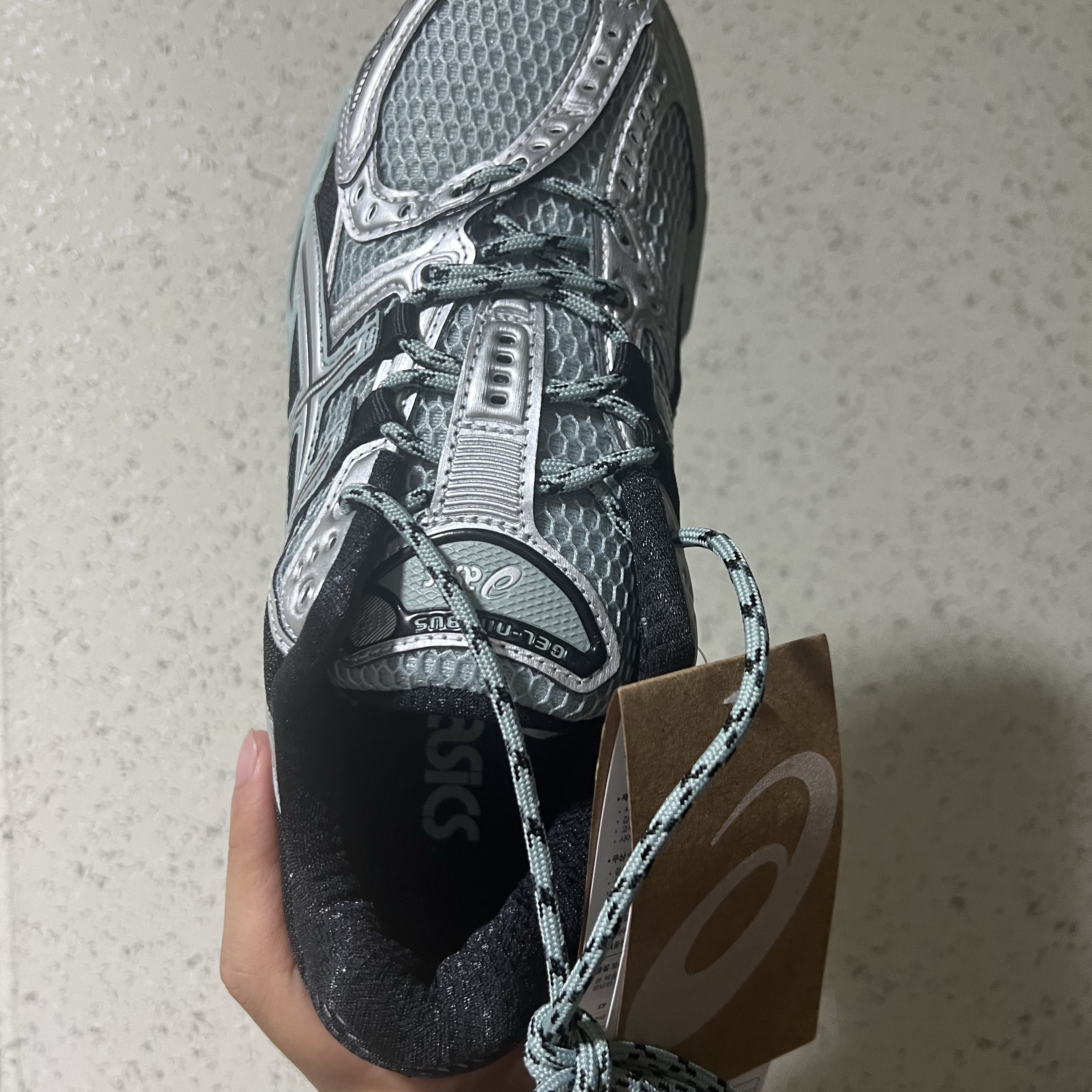 Asics Gel-Nimbus 10.1 Ocean Haze Pure Silver 착용 스타일 - 5