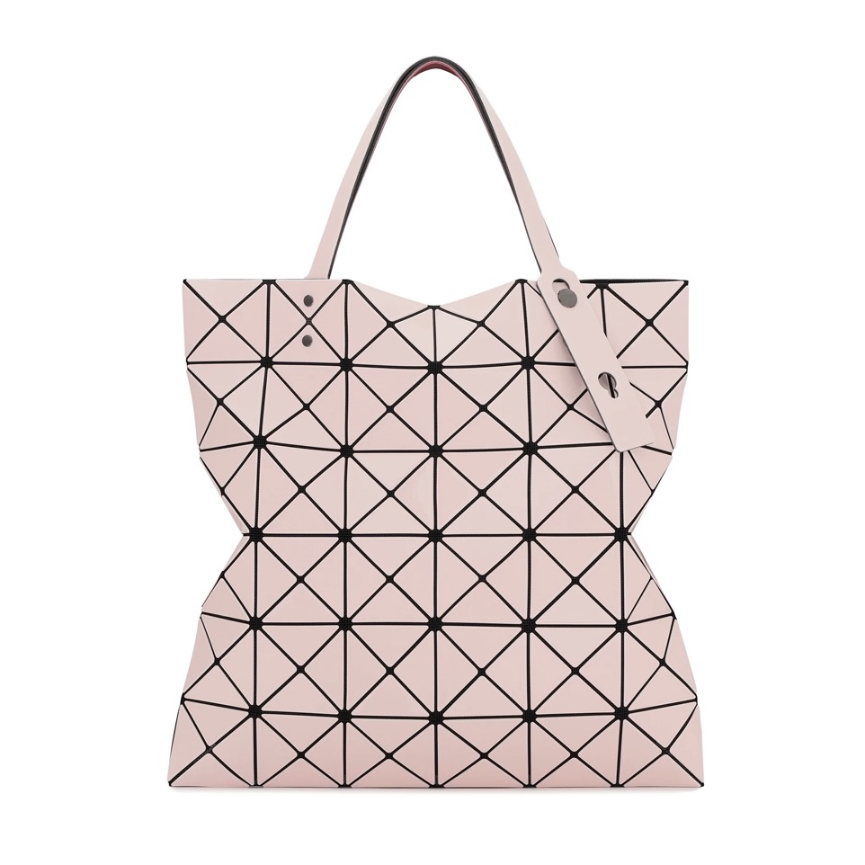 Bao Bao Issey Miyake Lucent W Tote Bag Pink Light Pink 착용 스타일