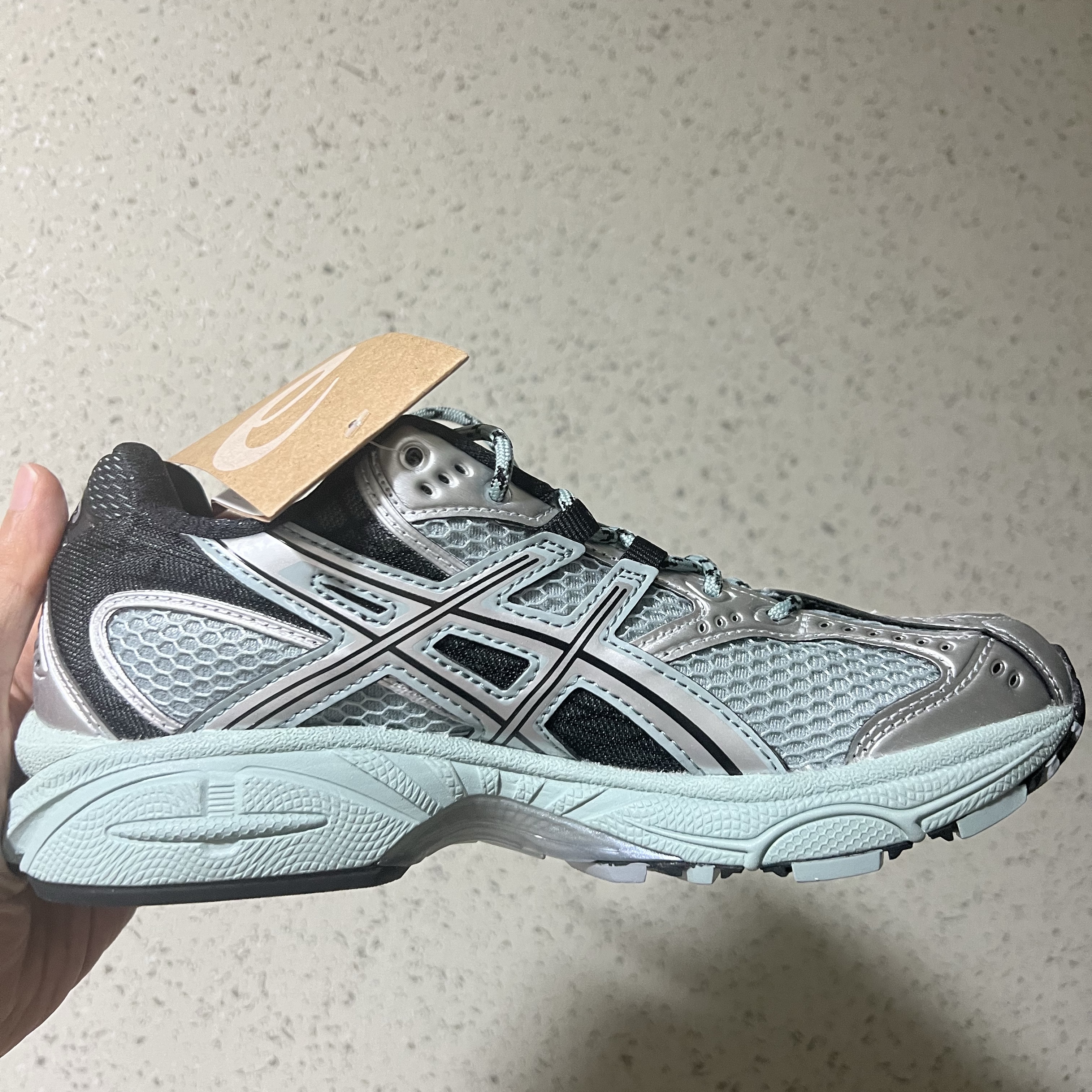 Asics Gel-Nimbus 10.1 Ocean Haze Pure Silver 착용 스타일 - 3