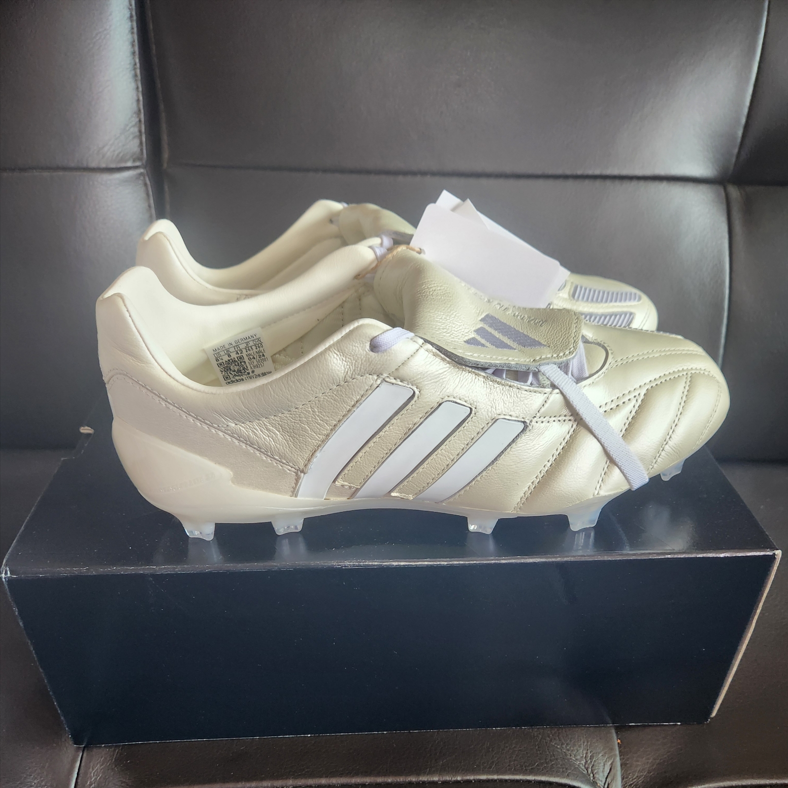 Adidas Predator Mania Off White 착용 스타일