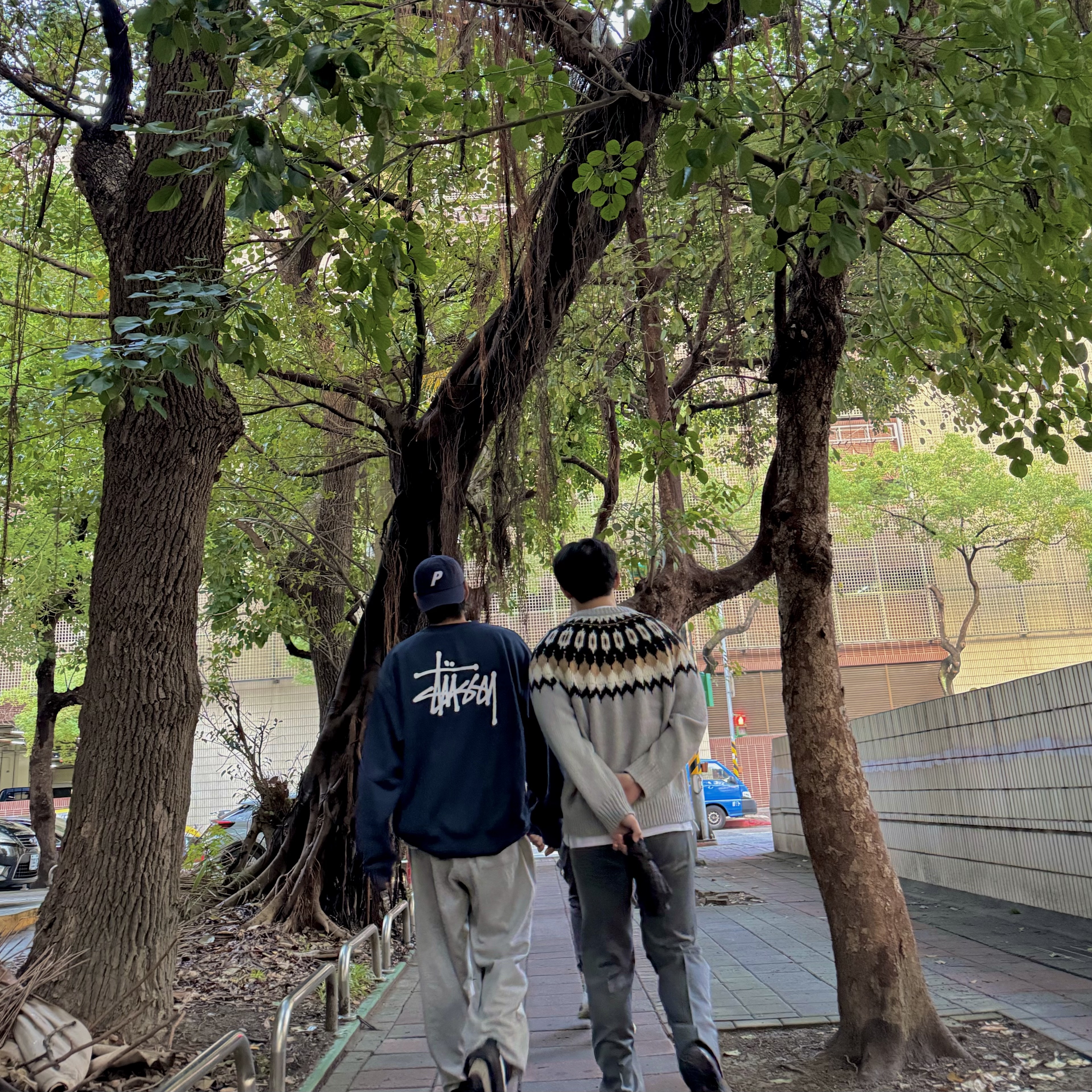 Stussy Basic Stussy Crew Navy 2023, Nike x Ambush Air Adjust Force SP Black and Psychic Purple 착용 스타일 - 1