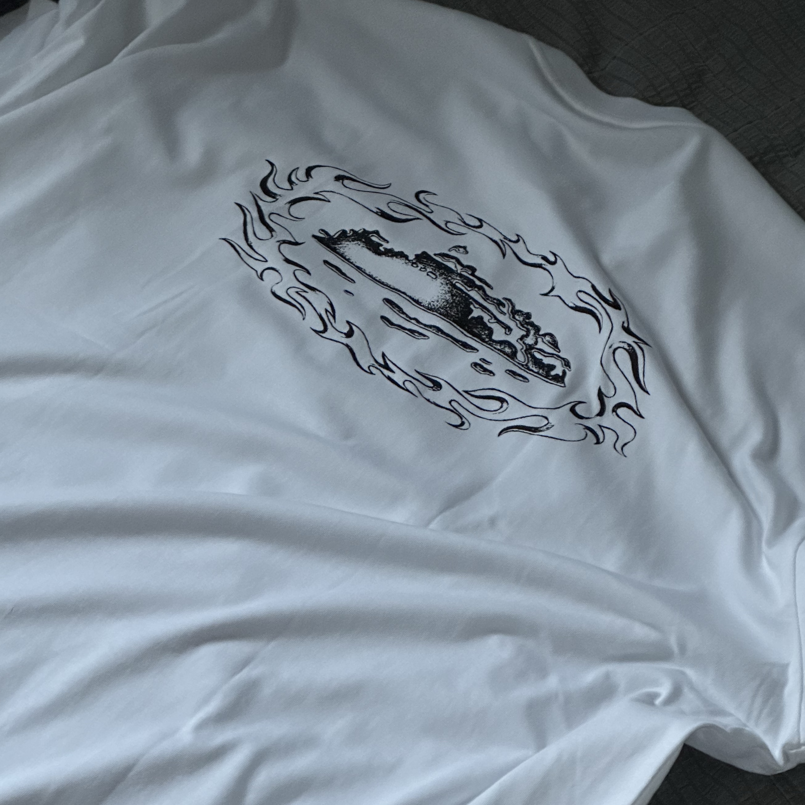 Corteiz Halftone Island T-Shirt New Blank White Black 착용 스타일