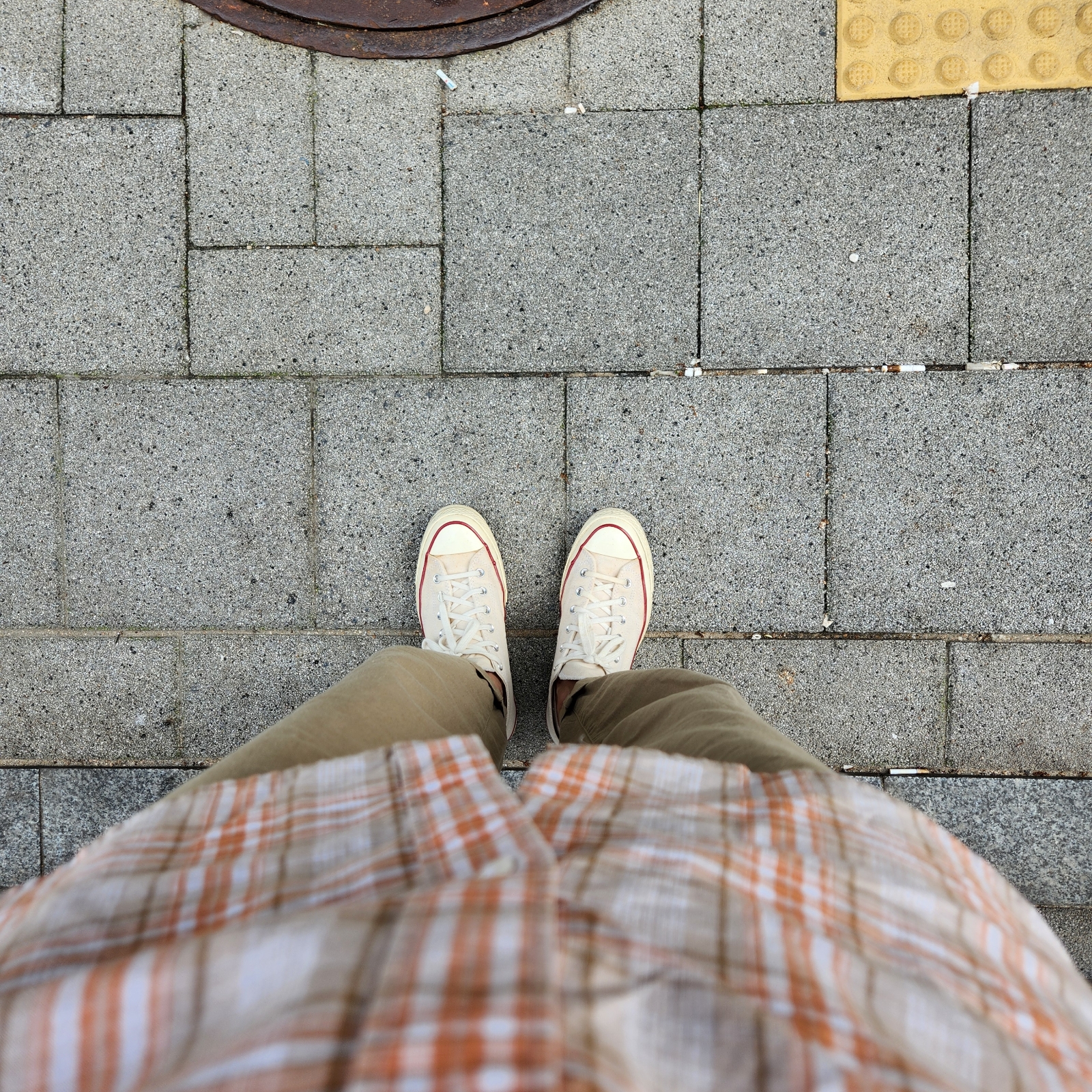 Converse Chuck 70 Ox Parchment 착용 스타일 - 2