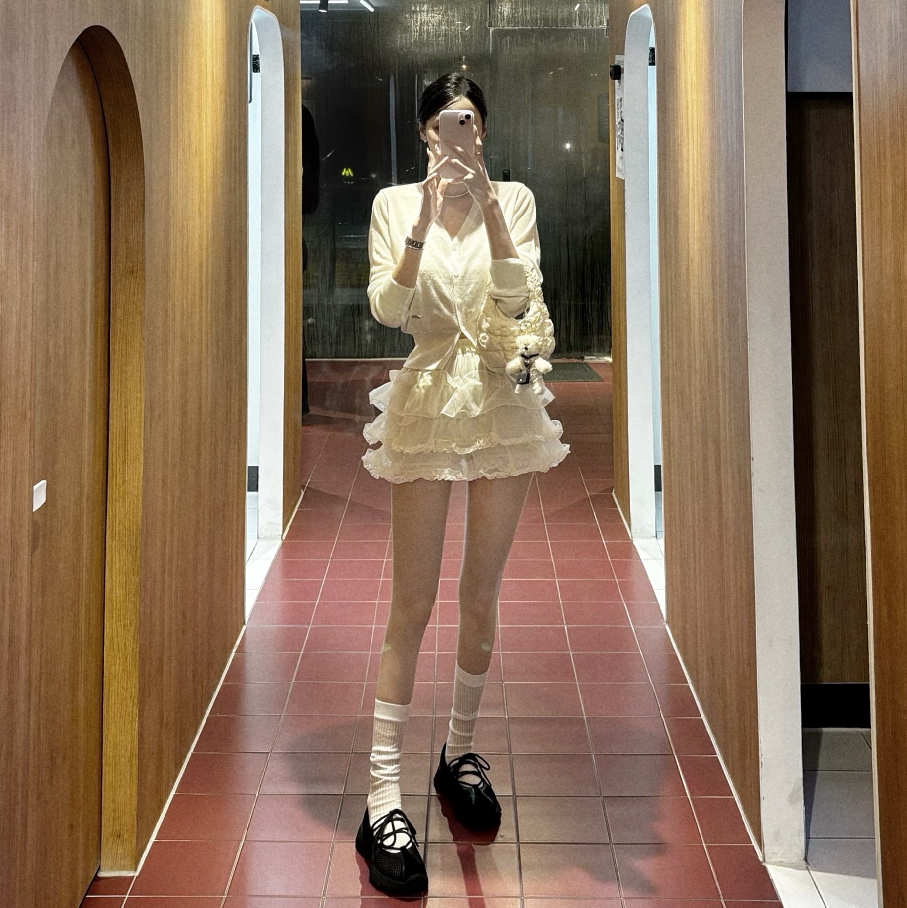 (W) Matin Kim Mesh Ballet Sneakers Black, COS Quilted Micro Bag Off White 착용 스타일 - 2