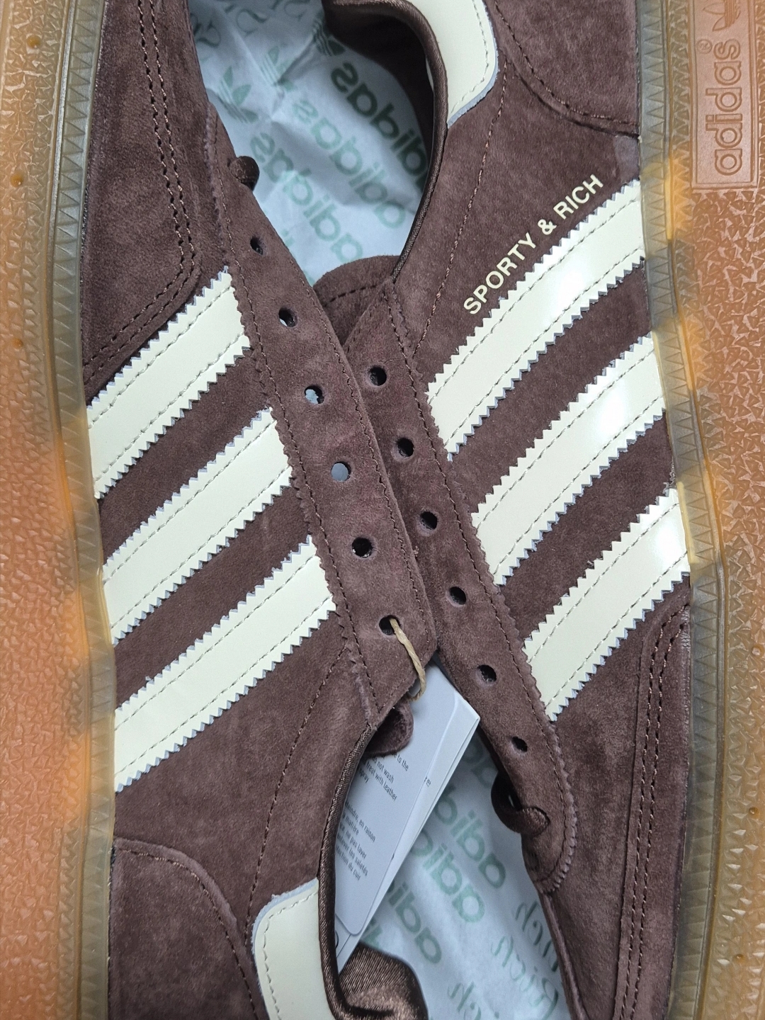 Adidas x Sporty & Rich Spezial Handball Auburn Cream White 착용 스타일