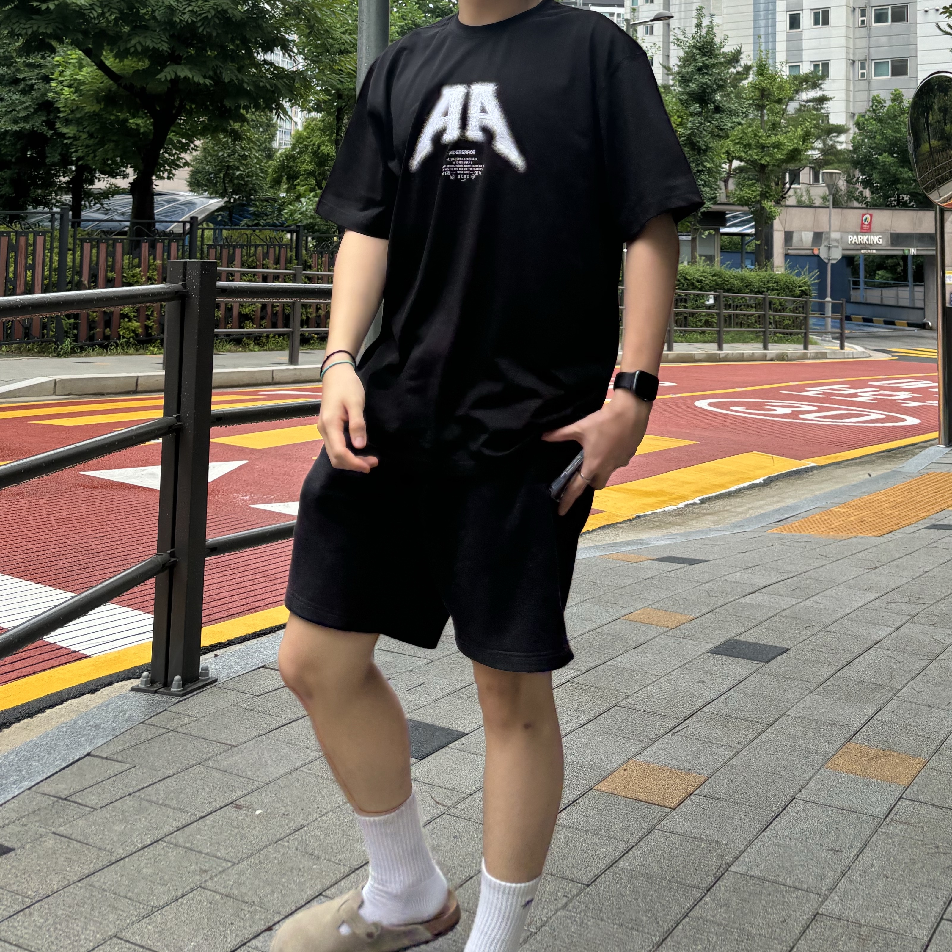 Ader Error Nolc Logo T-Shirt Noir, Stussy Small Stock Crew Socks White (3 Pack) 착용 스타일 - 4