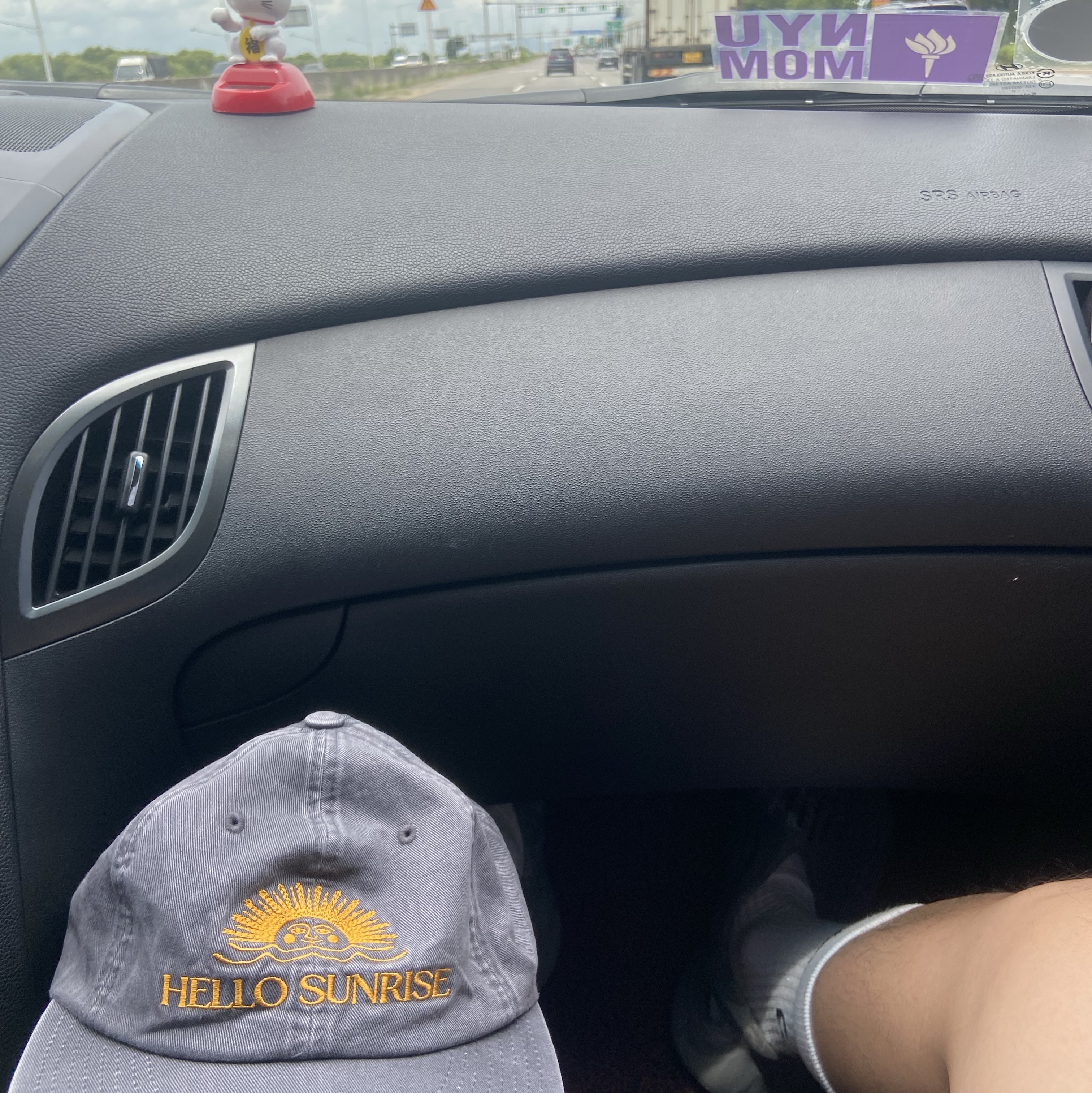 Hello Sunrise Washed OG Logo 6panel Cap Gray 착용 스타일