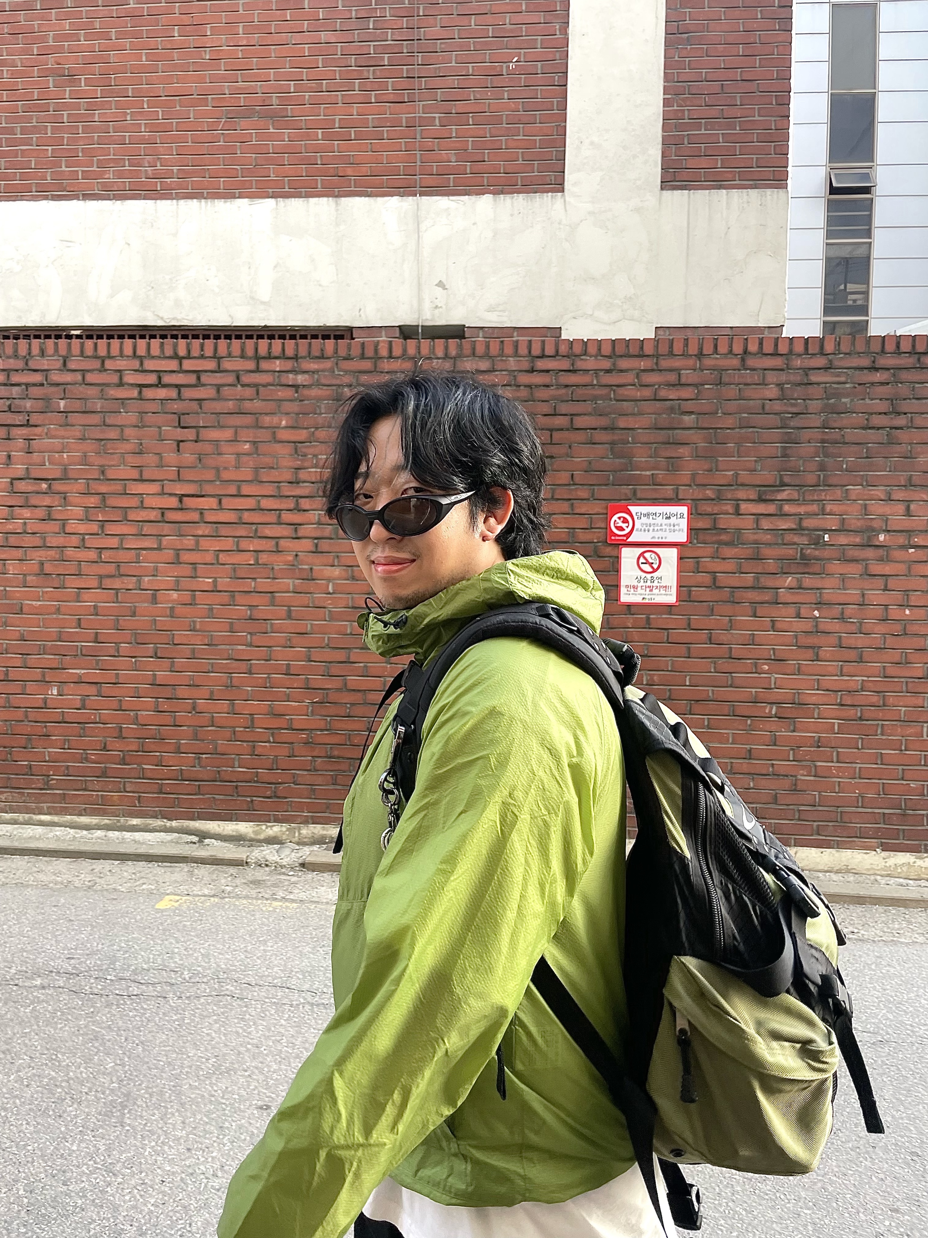 Salomon XT-6 Gore-Tex Black Ebony, Oakley Eye Jacket Redux Matte Black Frame Prizm Grey Lenses High Bridge Fit 착용 스타일 - 4