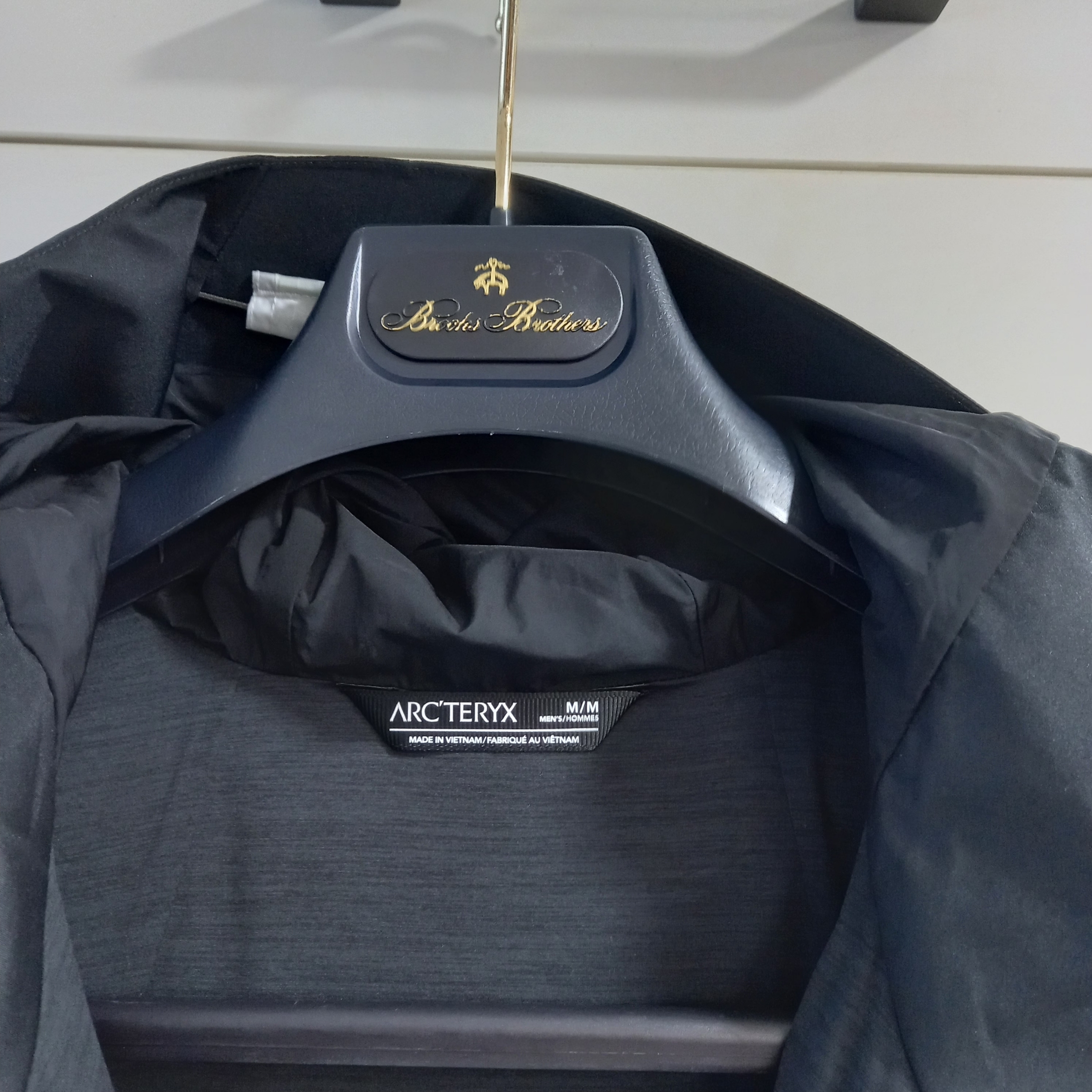 Arc'teryx Solano Hoody Black 착용 스타일 - 6