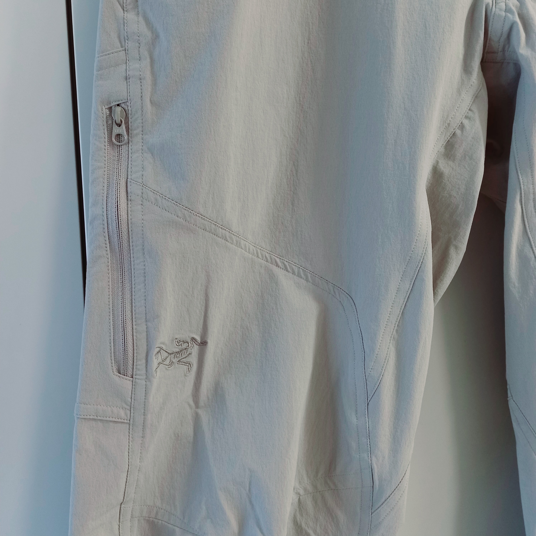 Arc'teryx Cronin Pants Rune 착용 스타일 - 3