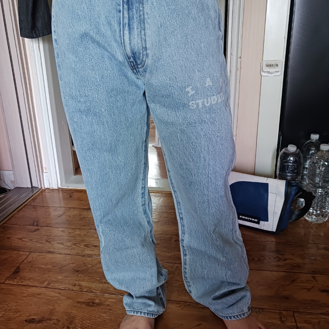 IAB Studio Japanese Washed Denim Pants Blue 착용 스타일 - 2