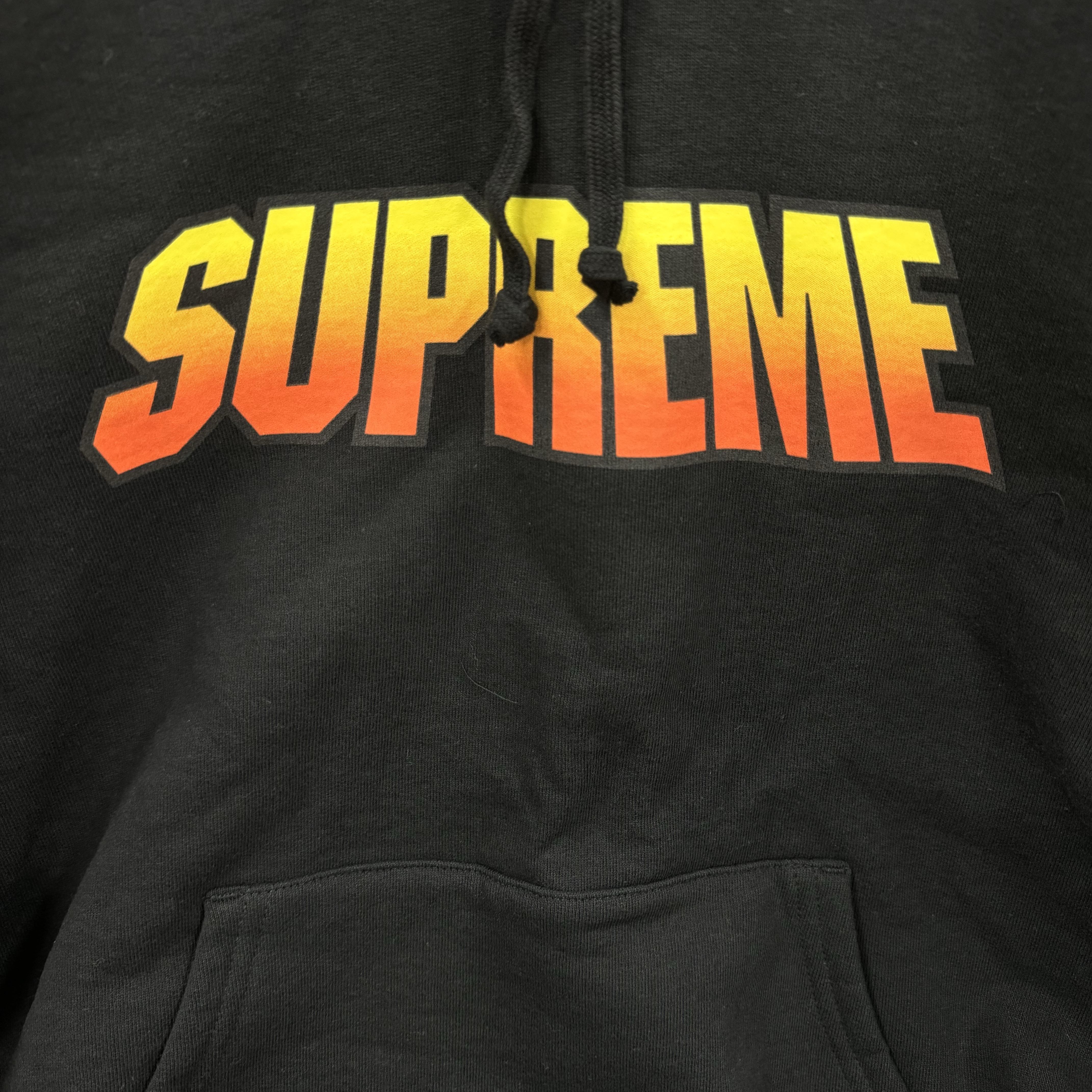 Supreme Gradient Hooded Sweatshirt Black - 24SS 착용 스타일