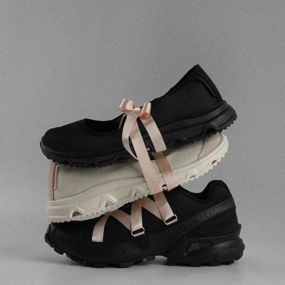 Salomon x Sandy Liang Speedcross 3 Ribbon, Salomon x Sandy Liang RX Marie Jeanne Vanilla Ice 착용 스타일 - 5