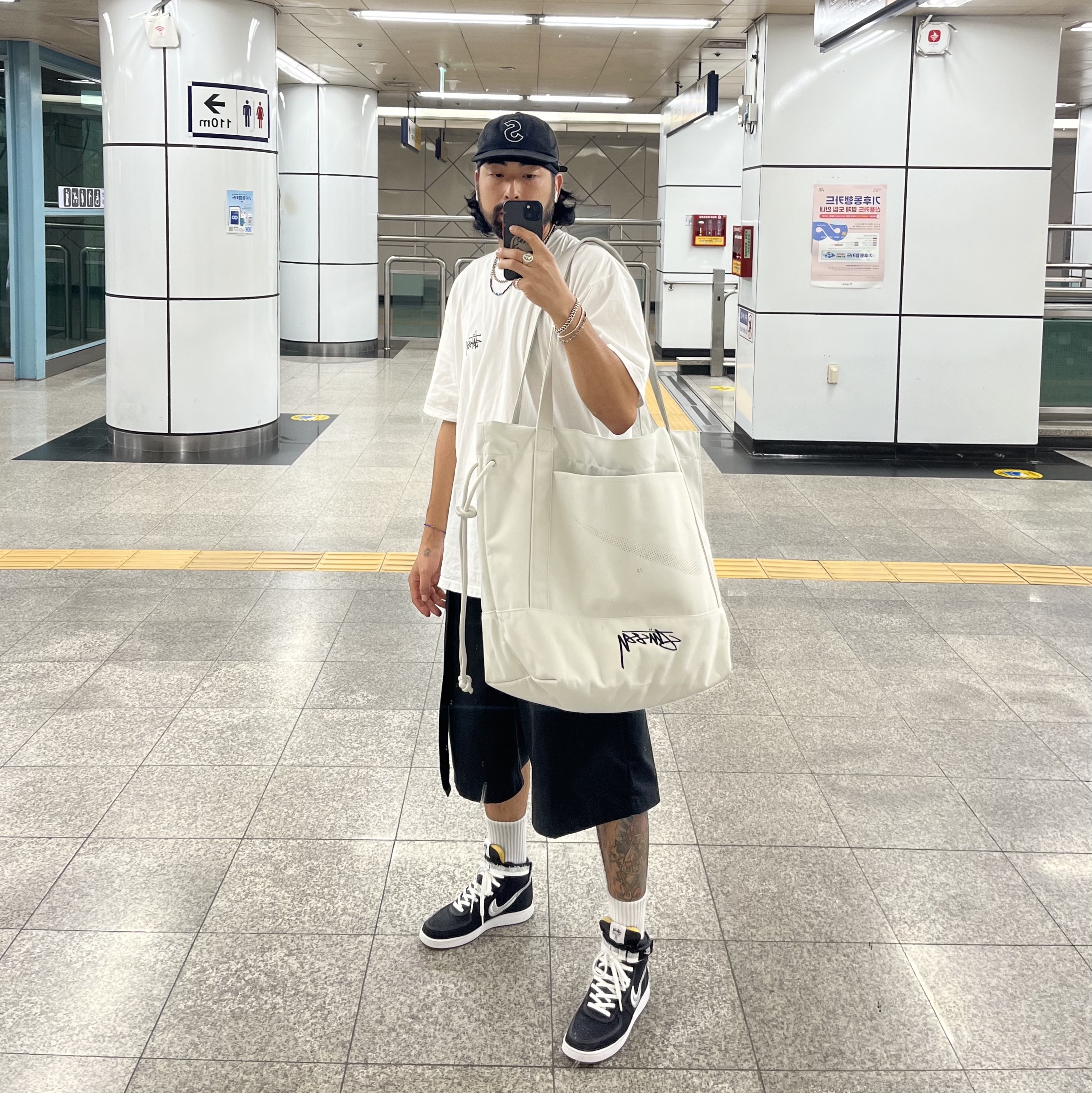 Nike x Stussy Vandal High Black, Stussy Basic Stussy T-Shirt White 2024, 2025 착용 스타일