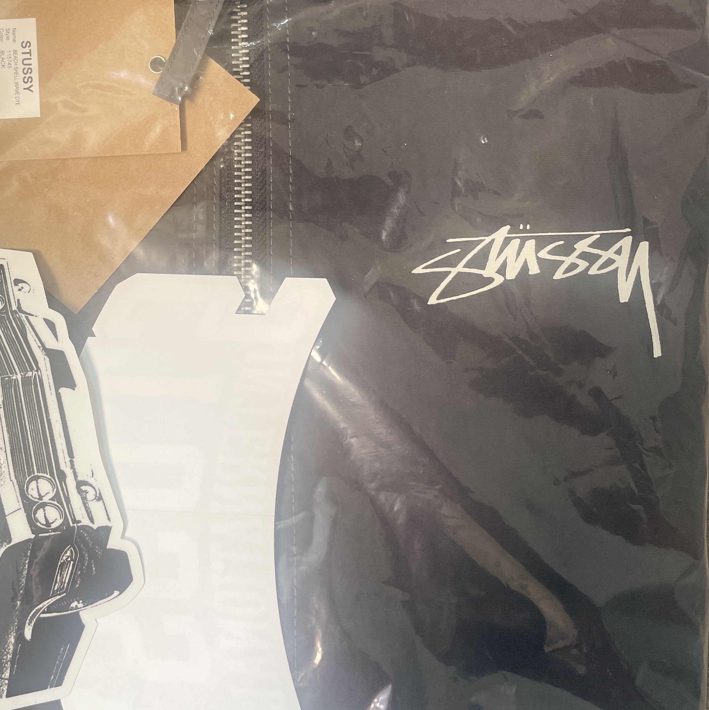 Stussy Wave Dye Beach Shell Jacket Black 착용 스타일