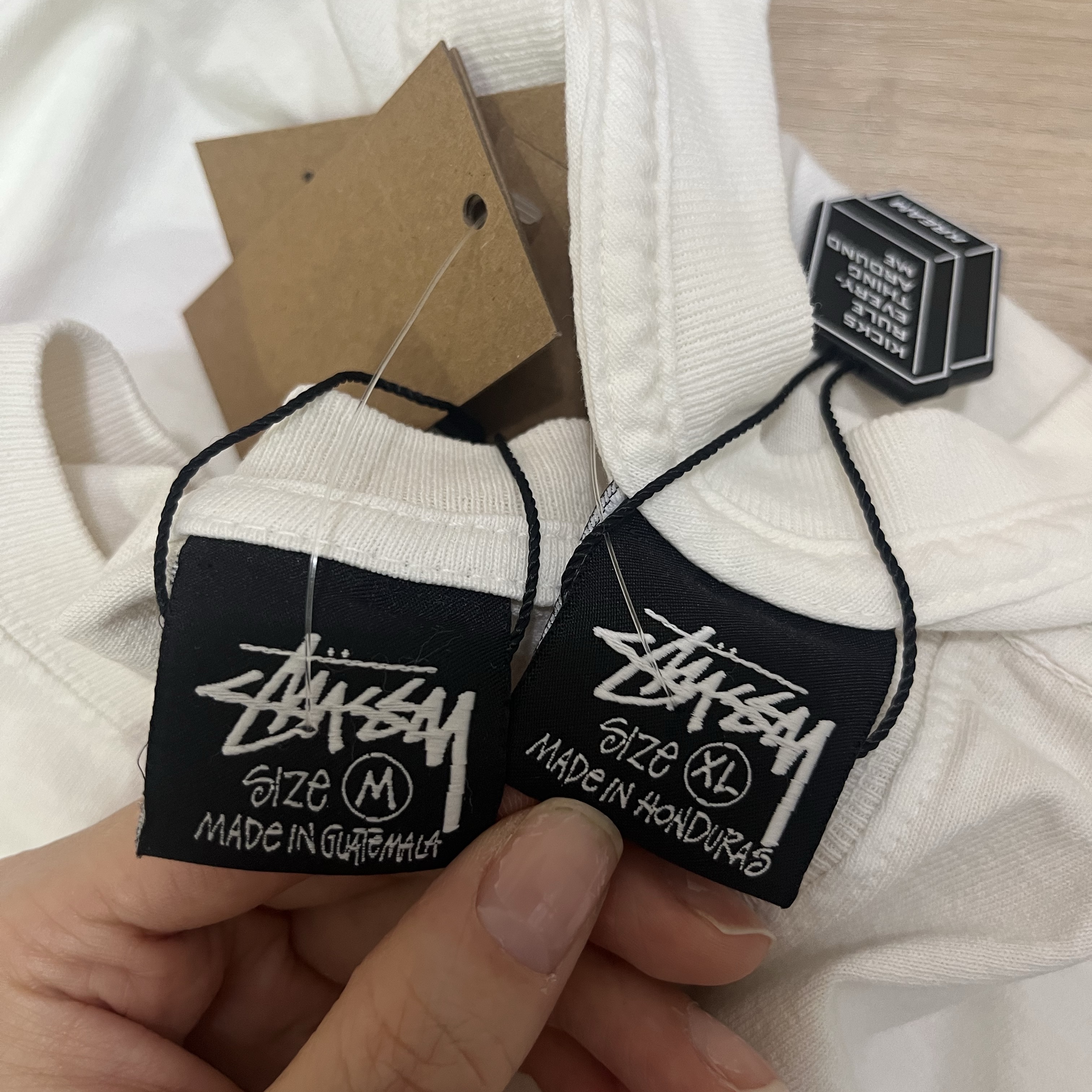 Stussy Surfwalk Pigment Dyed T-Shirt Natural 착용 스타일 - 3