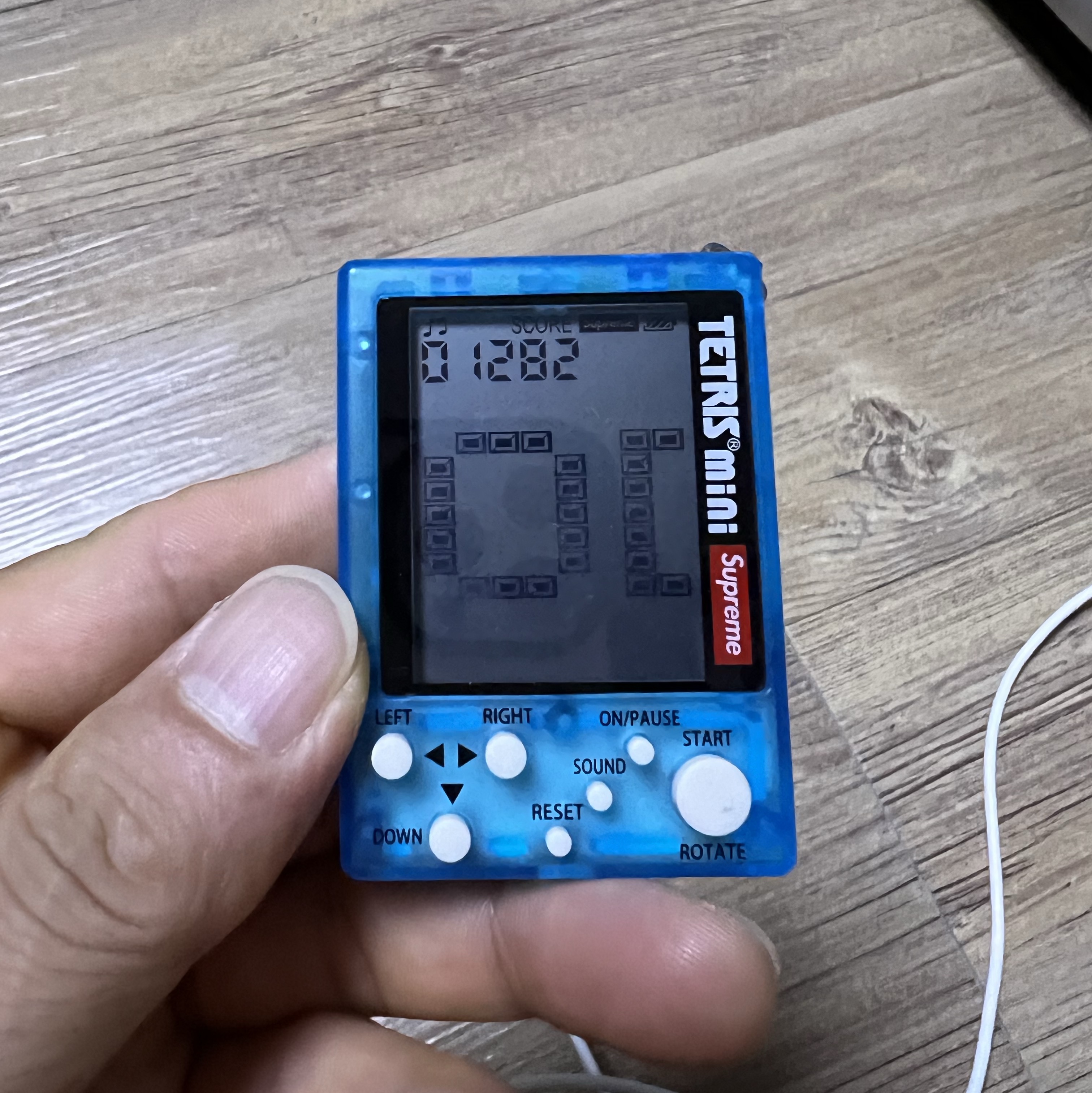 Supreme x Tetris Mini Blue - 24SS (Korean Ver.) 착용 스타일 - 5