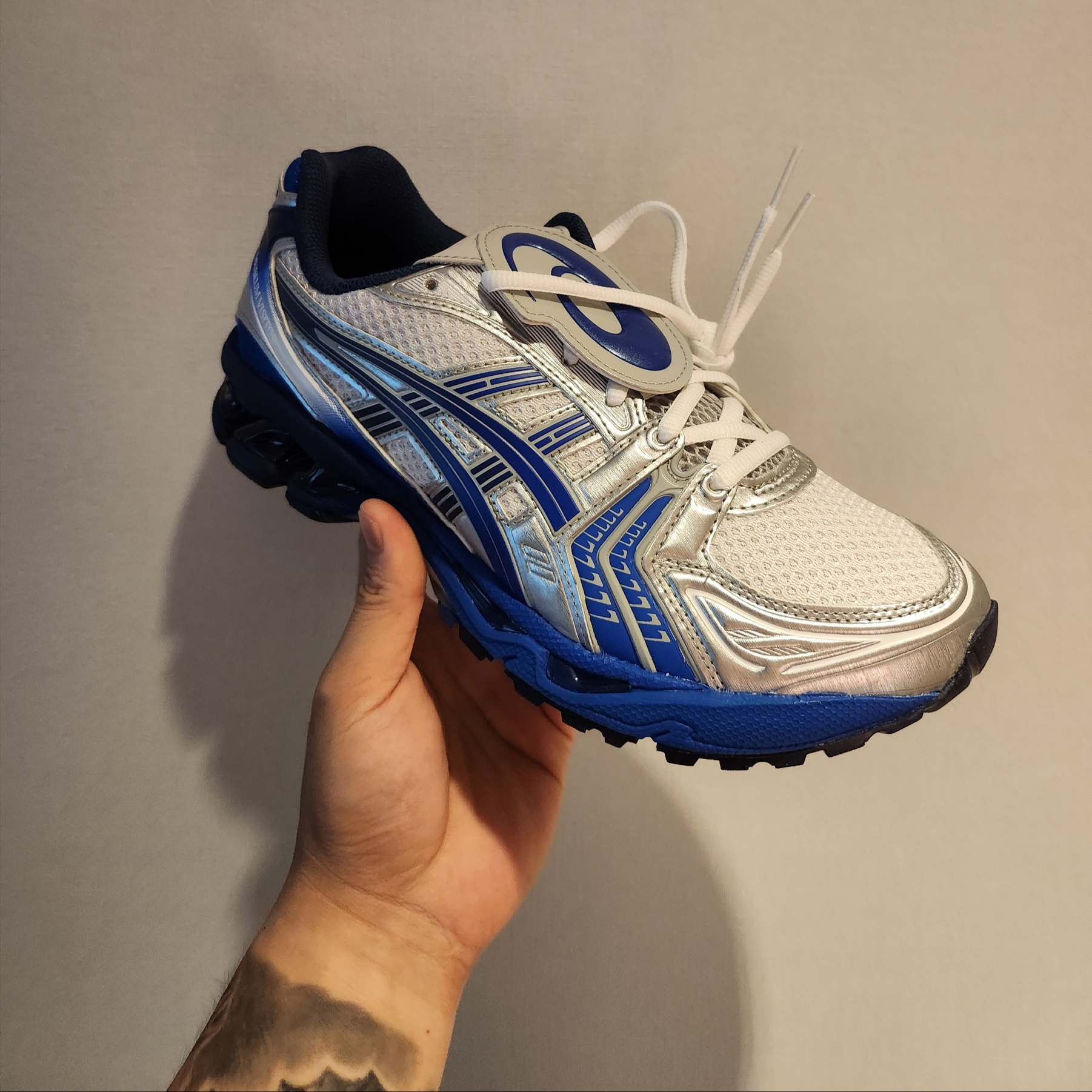 Asics x The Museum Visitor Gel-Kayano 14 Polar Shade Illusion Blue 착용 스타일