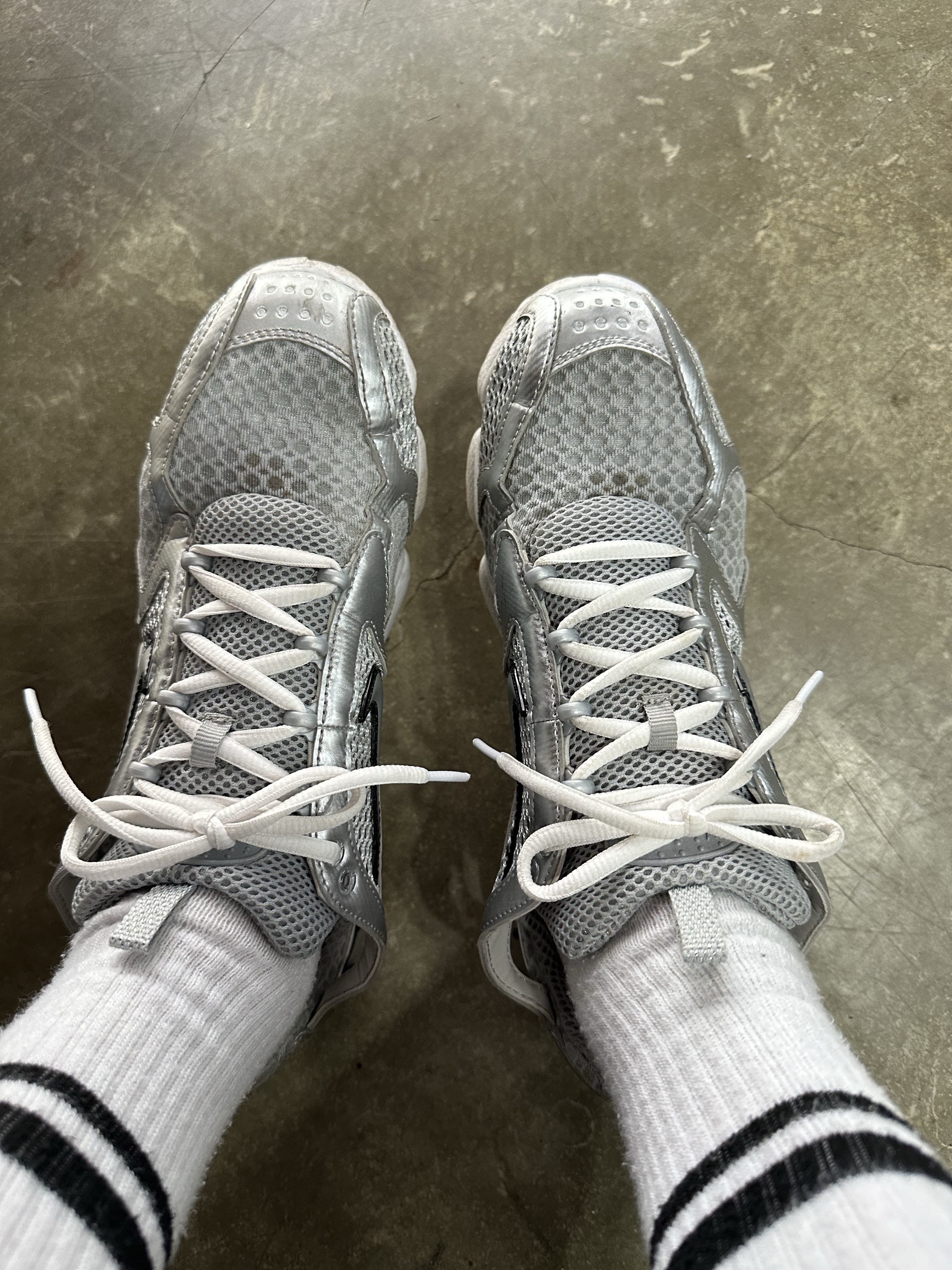Nike Air Zoom Spiridon Cage 2 Metallic Silver 착용 스타일